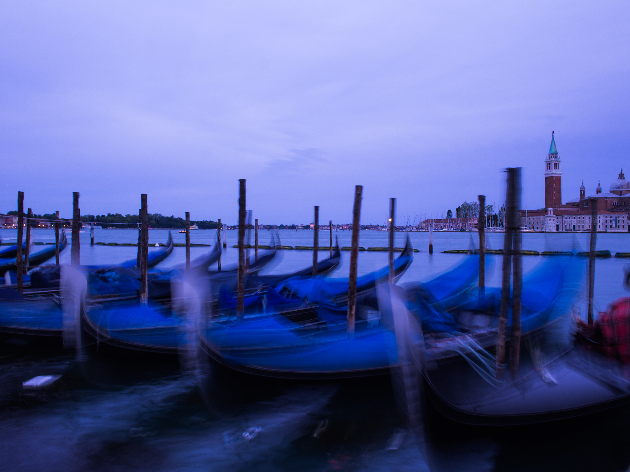 Olympus M.Zuiko Digital 17mm F1.8 sample photo. Venice, italy photography