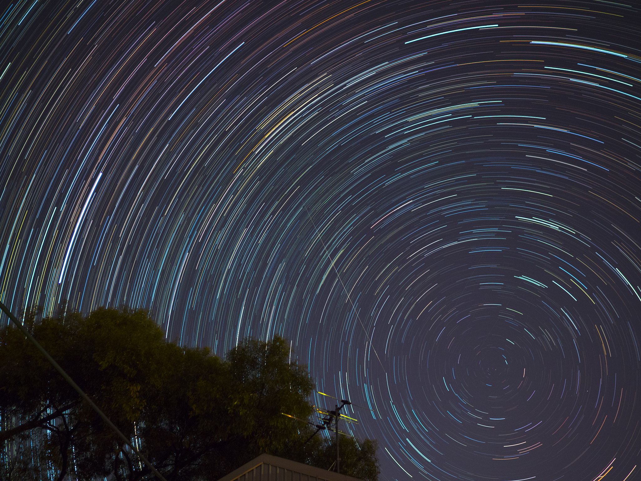 Olympus OM-D E-M5 II + Olympus M.Zuiko Digital 17mm F1.8 sample photo. Star trail and meteor photography
