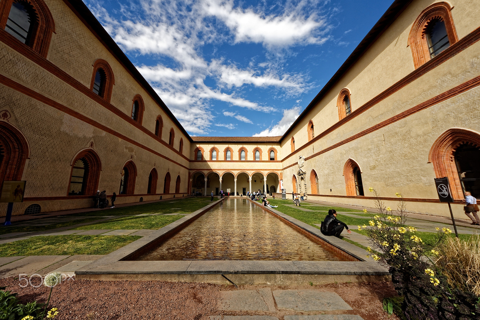 Sigma 8-16mm F4.5-5.6 DC HSM sample photo. Corte ducale castello sforzesco milano photography