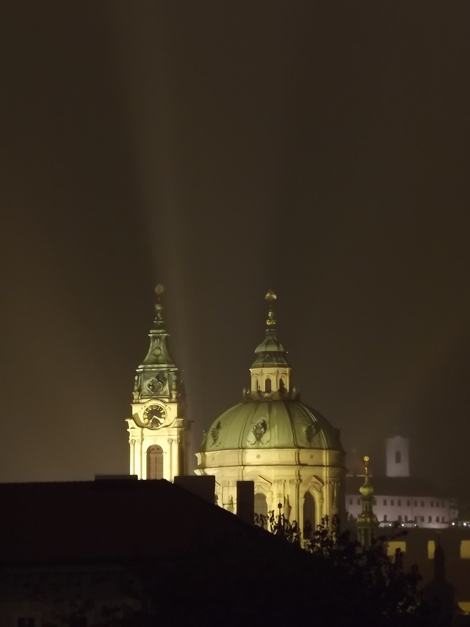 FujiFilm FinePix S3200 (FinePix S3250) sample photo. Saint nicholas church prague photography