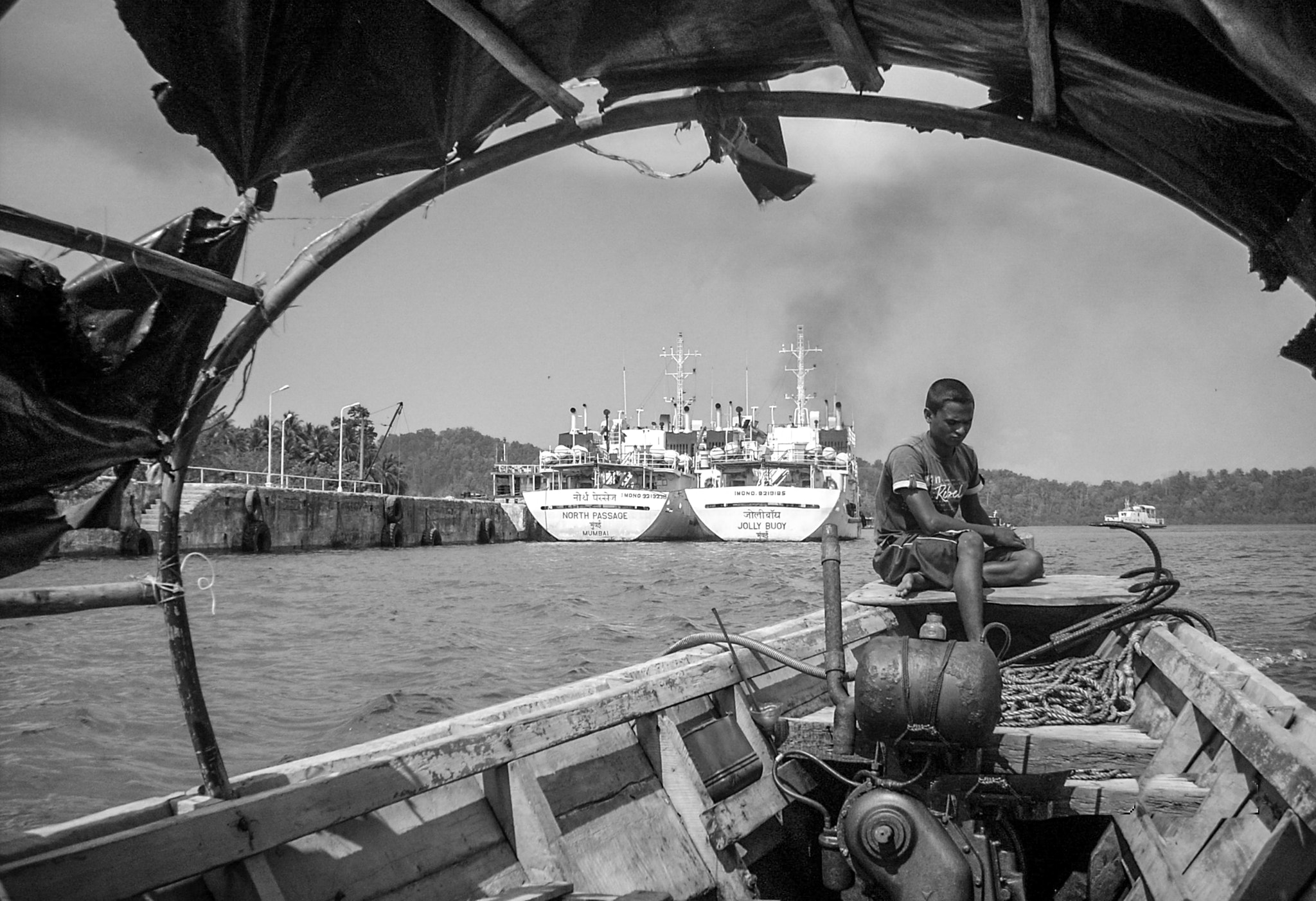 Nikon COOLPIX L10 sample photo. Boatman photography
