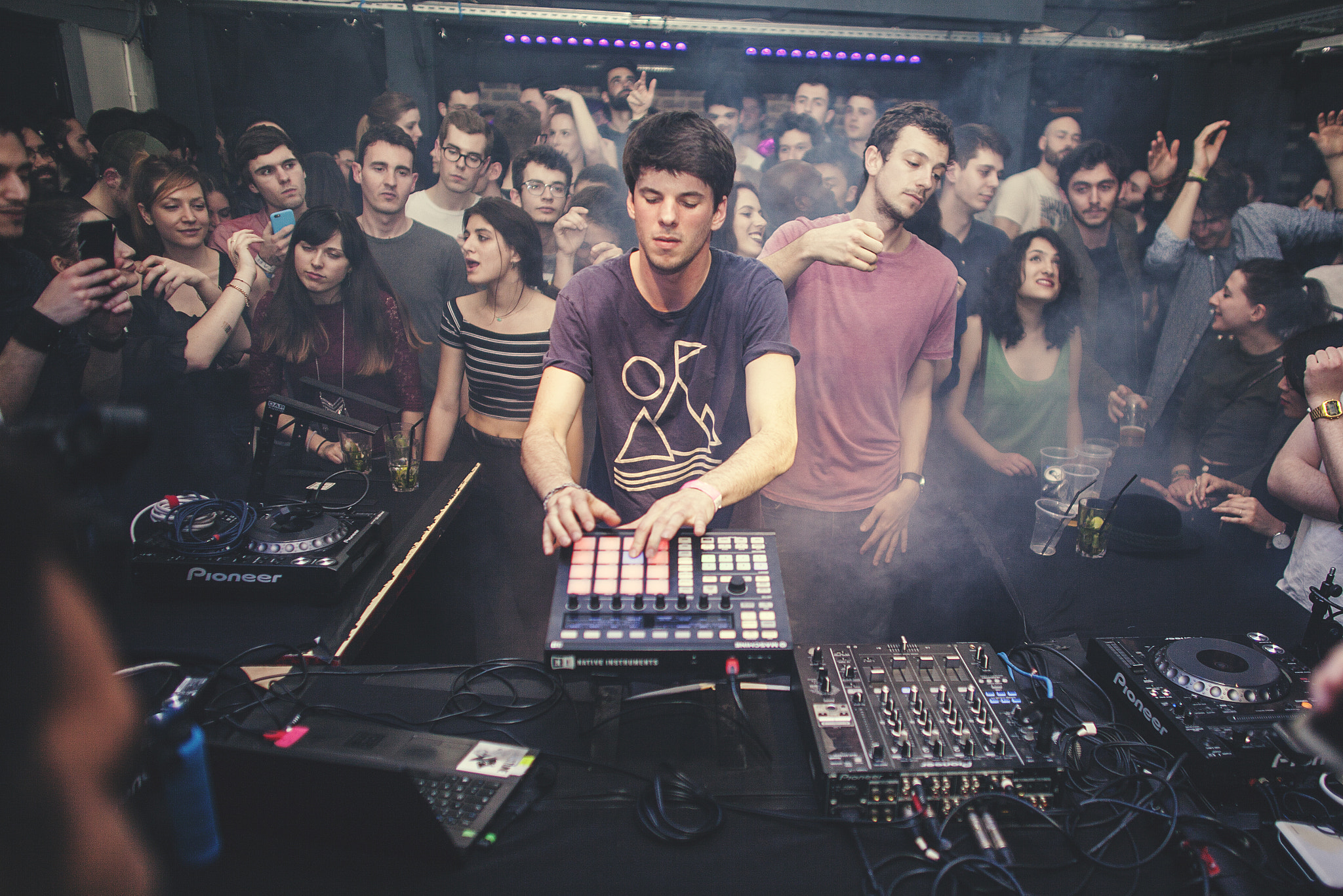 Canon EF 24mm f/1.4L sample photo. Fakear boiler room photography