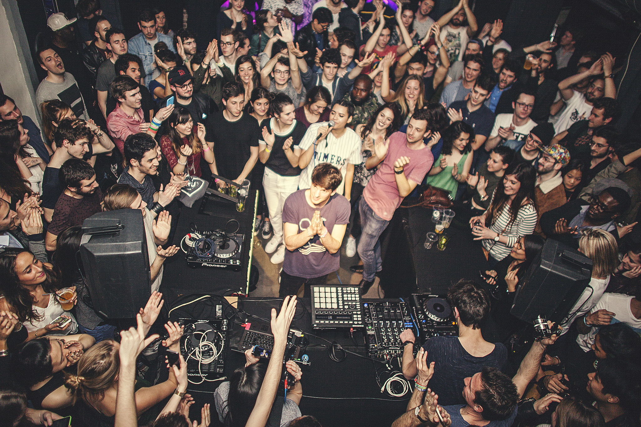 Canon EF 24mm f/1.4L sample photo. Fakear boiler room photography