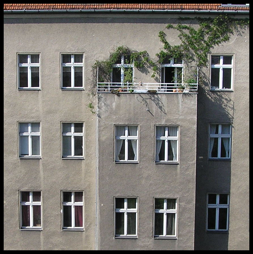 Olympus C765UZ sample photo. Berlin photography