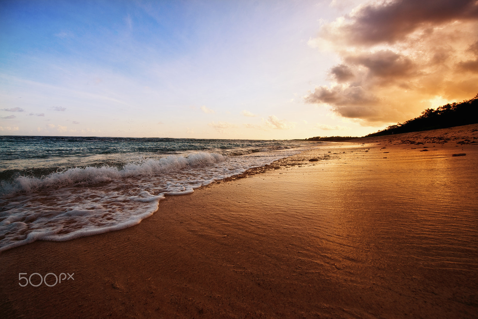 AF Zoom-Nikkor 28-70mm f/3.5-4.5D sample photo. Sunset on the beach photography