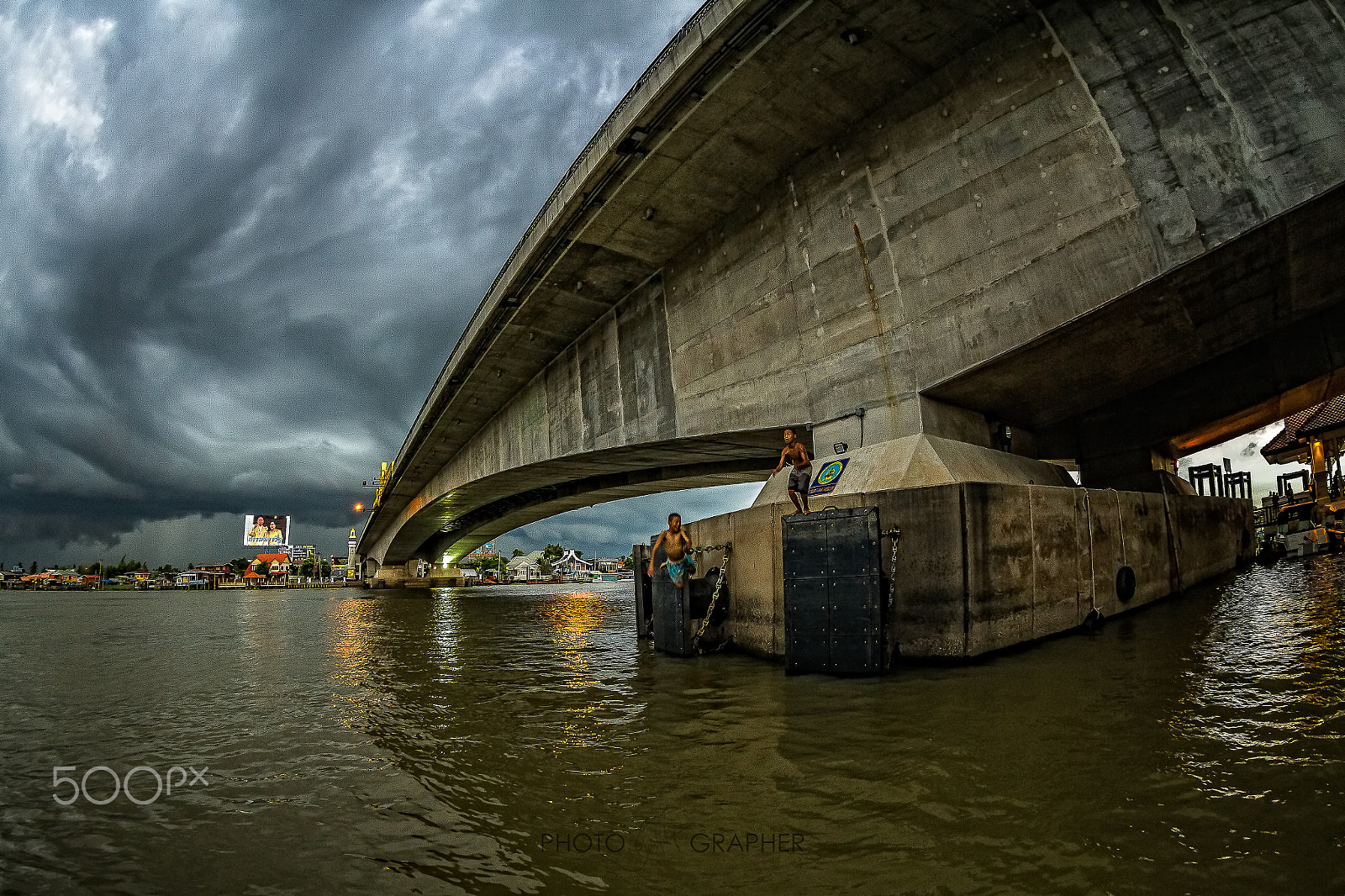 Canon EF 8-15mm F4L Fisheye USM sample photo. Jumping photography