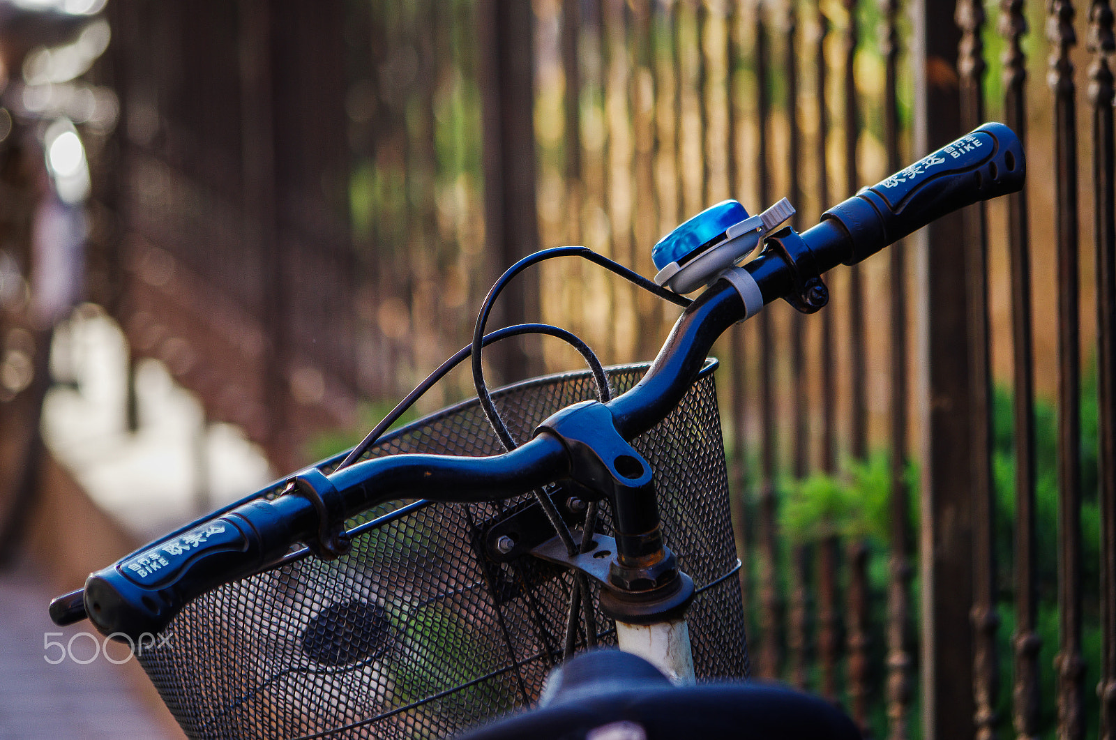 Pentax K-30 + Pentax smc DA 50-200mm F4-5.6 ED sample photo. Bicycle photography