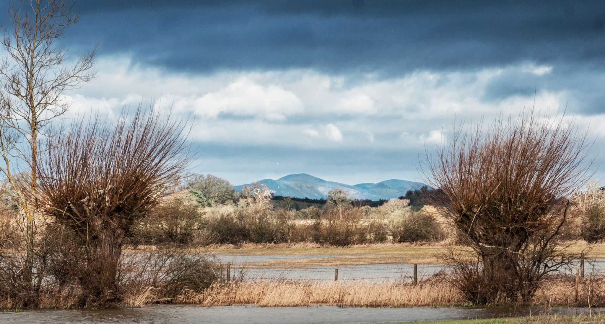 Sony Alpha DSLR-A700 + Minolta AF 100mm F2.8 Macro [New] sample photo. Distant hills photography