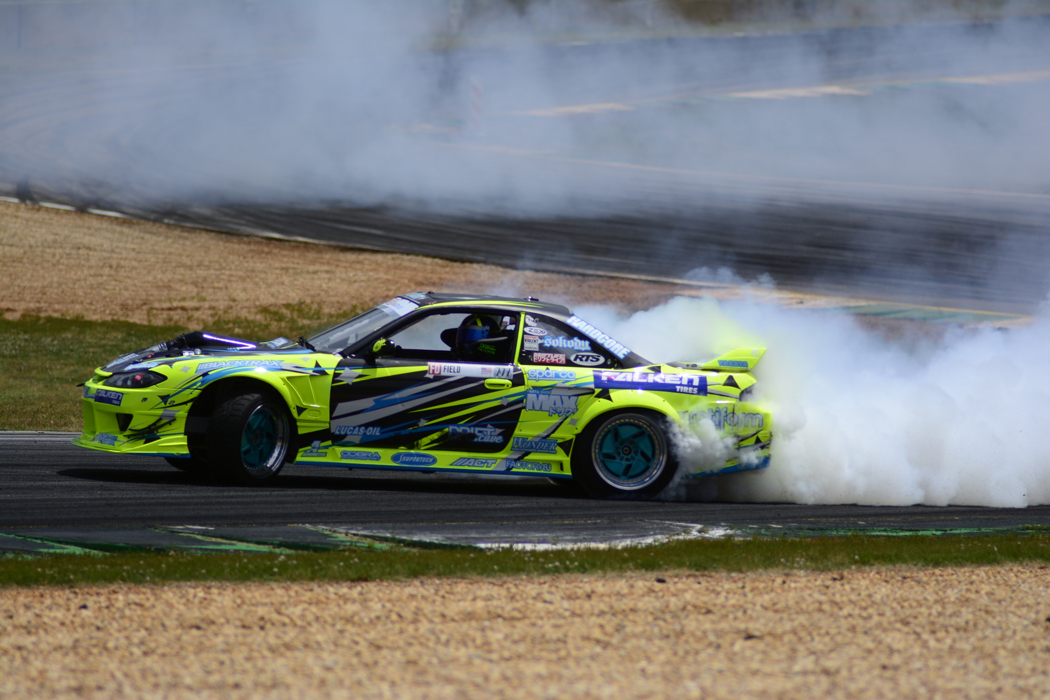 Nikon D7100 + Nikon AF Nikkor 180mm F2.8D ED-IF sample photo. Drifting photography