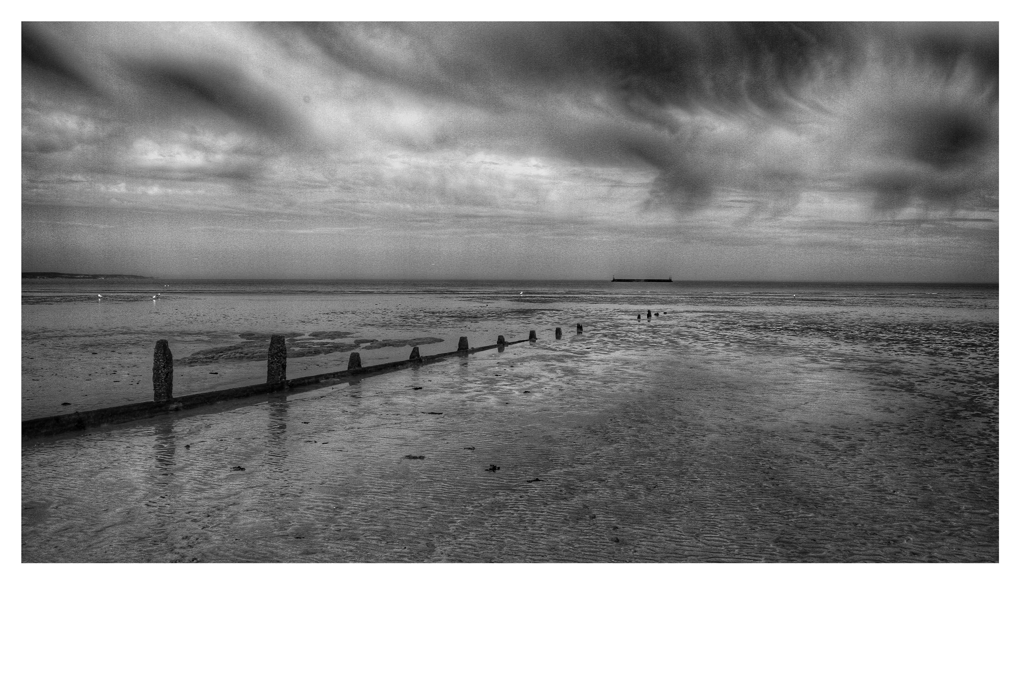 Canon EOS 7D + Canon 18-270mm sample photo. A view out to sea at littlestone from today! didn' ... photography