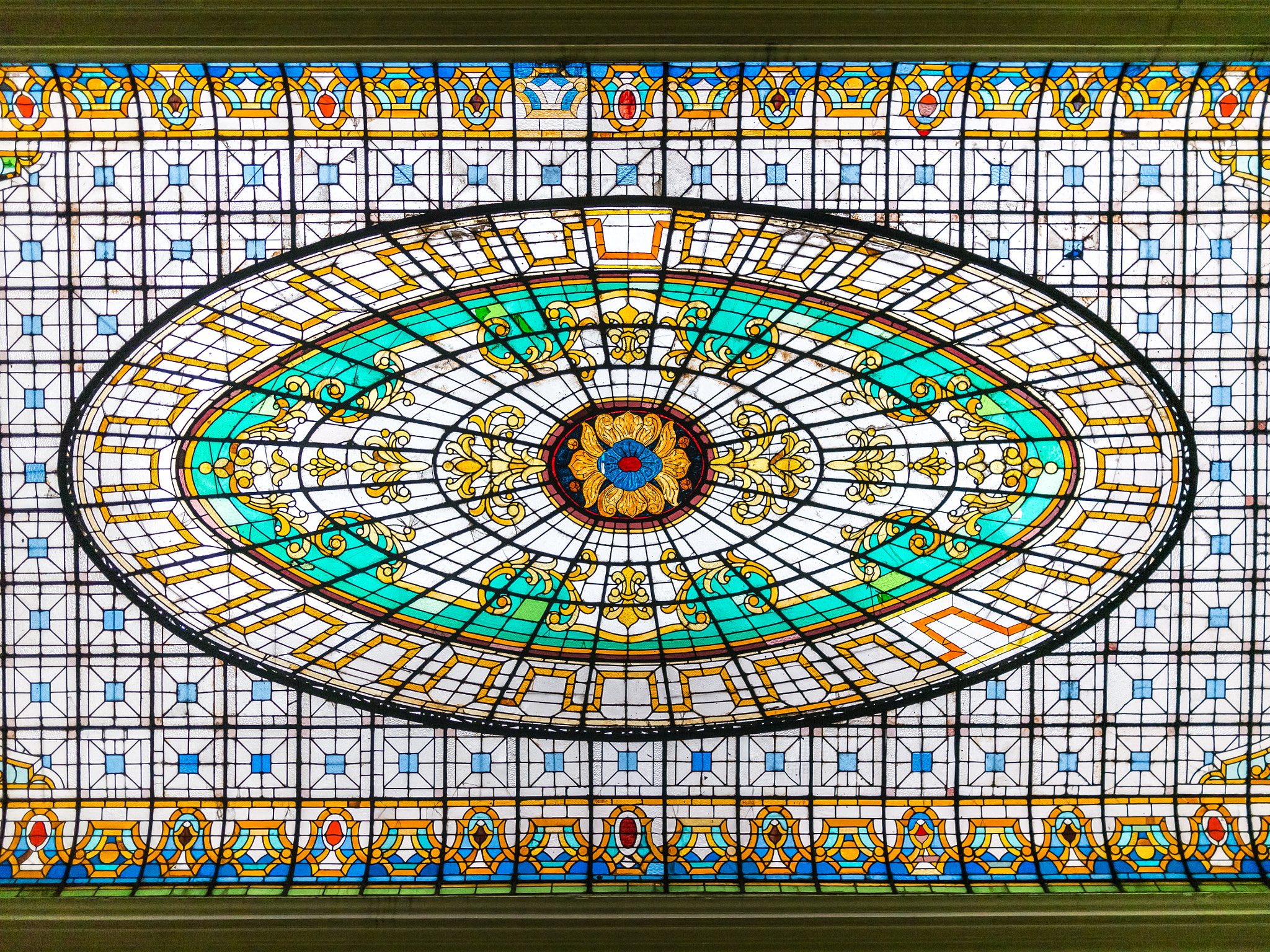 Panasonic Lumix DMC-G5 + Panasonic Lumix G 20mm F1.7 ASPH sample photo. Peruvian glass ceiling photography