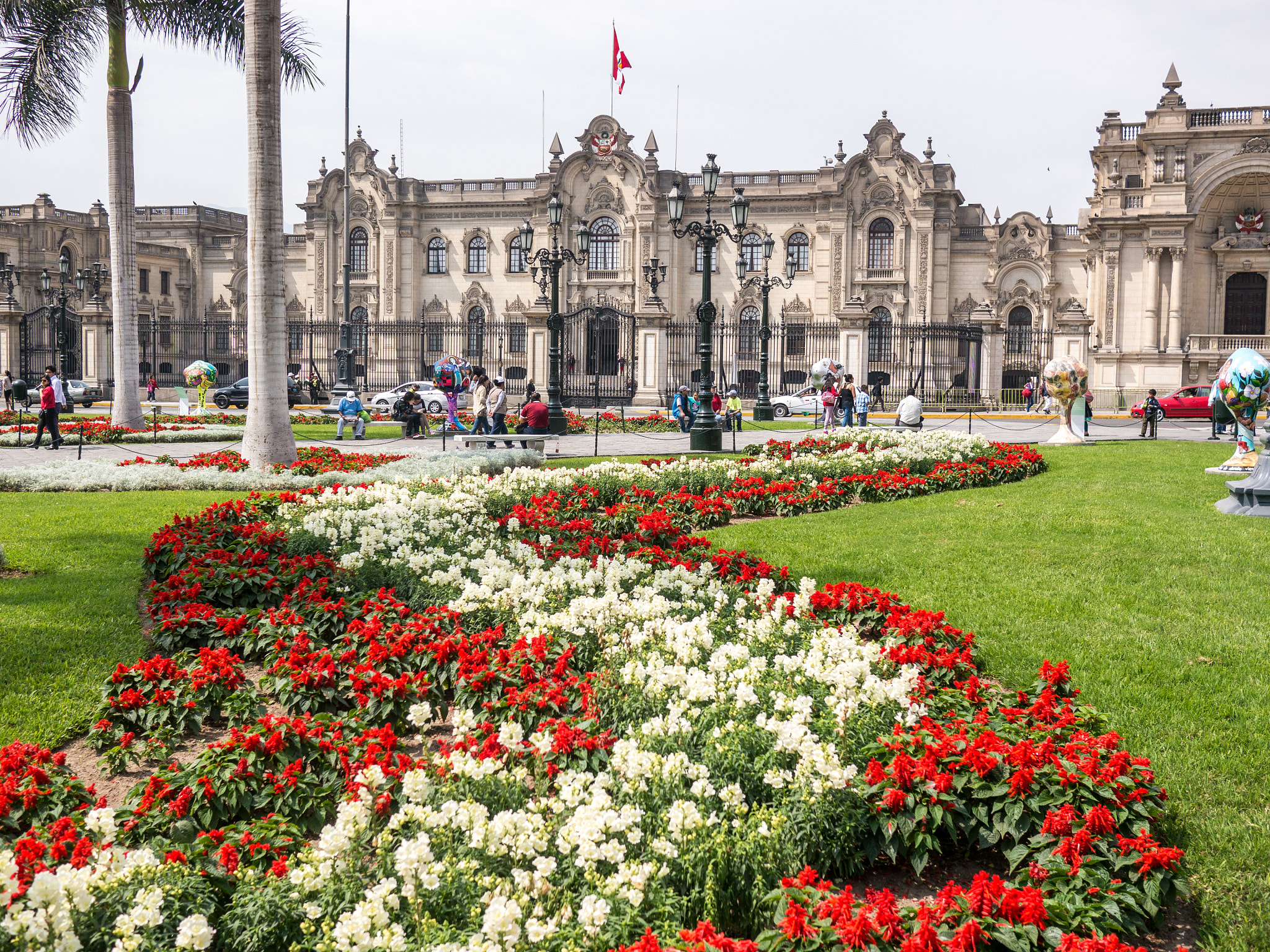 Panasonic Lumix DMC-G5 + Panasonic Lumix G 20mm F1.7 ASPH sample photo. The government palace of lima photography