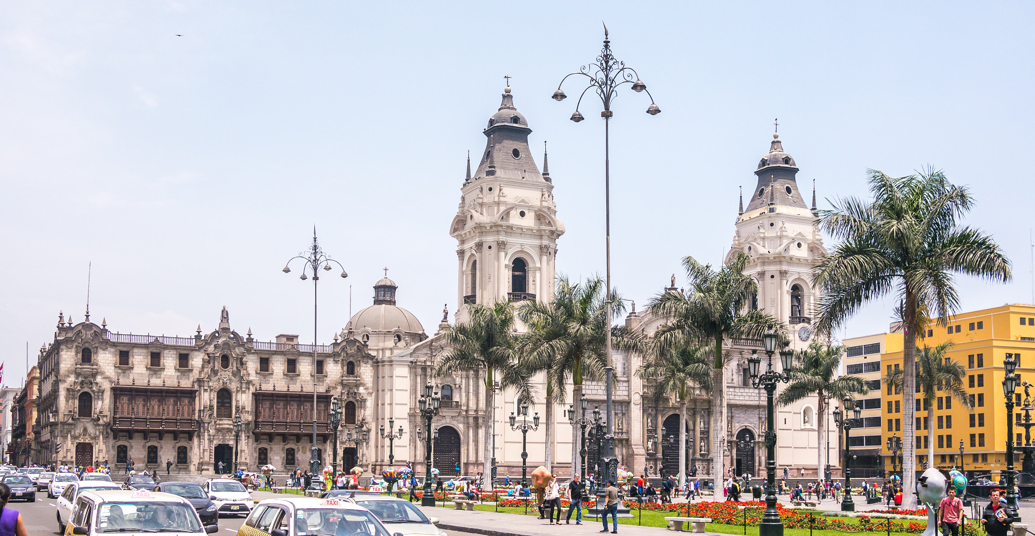 Panasonic Lumix DMC-G5 + Panasonic Lumix G 20mm F1.7 ASPH sample photo. The cathedral of lima photography