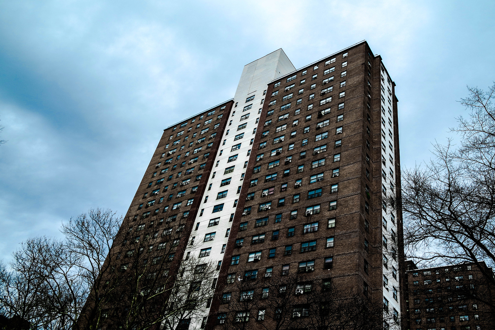 Samsung NX3000 + NX 20-50mm F3.5-5.6 sample photo. Manhattan apartments photography