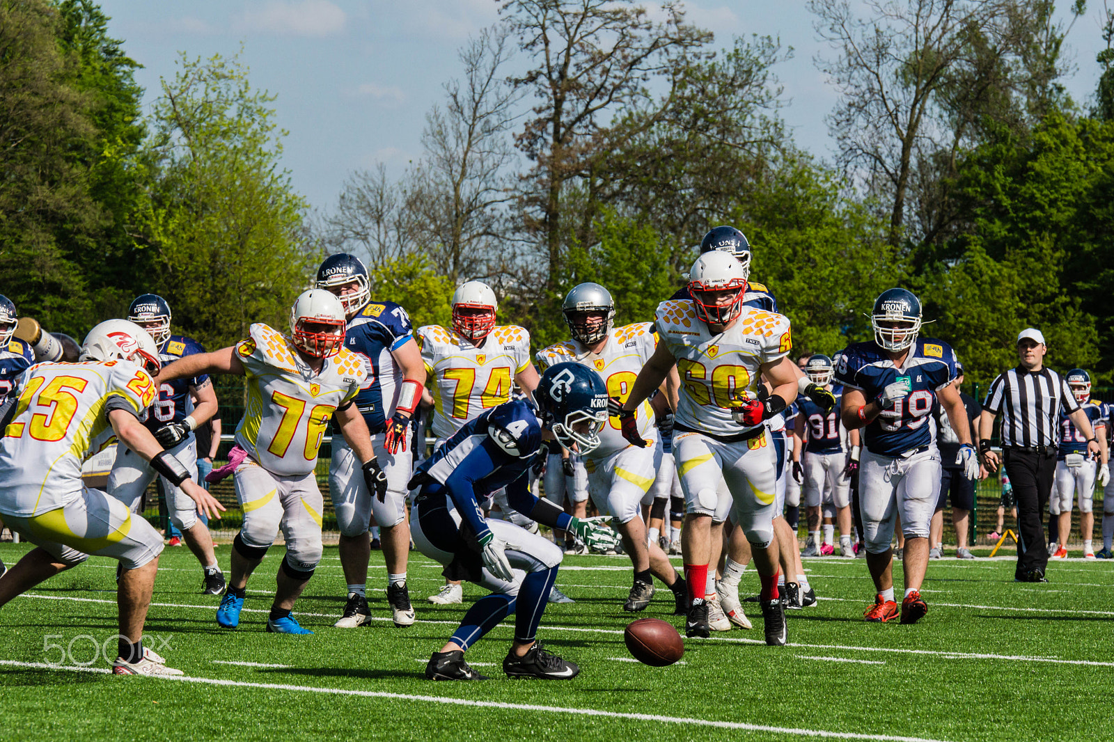 Sony SLT-A77 + Tamron SP 70-200mm F2.8 Di VC USD sample photo. American football in dortmund photography