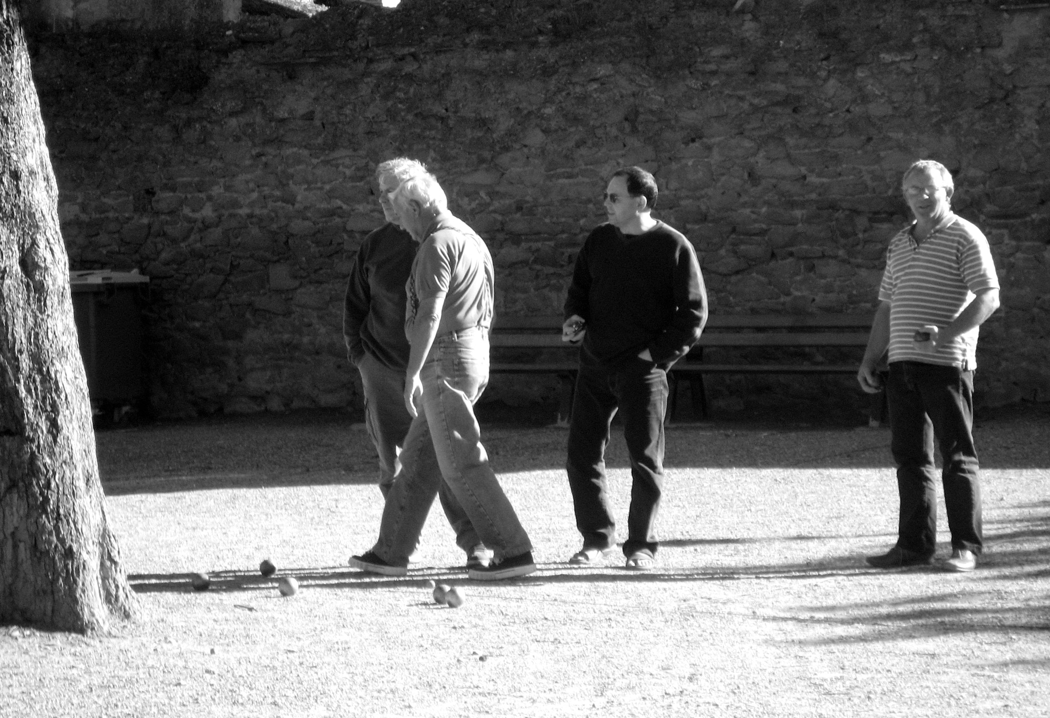 Canon DIGITAL IXUS 800 IS sample photo. Petanque players.carcassonne photography