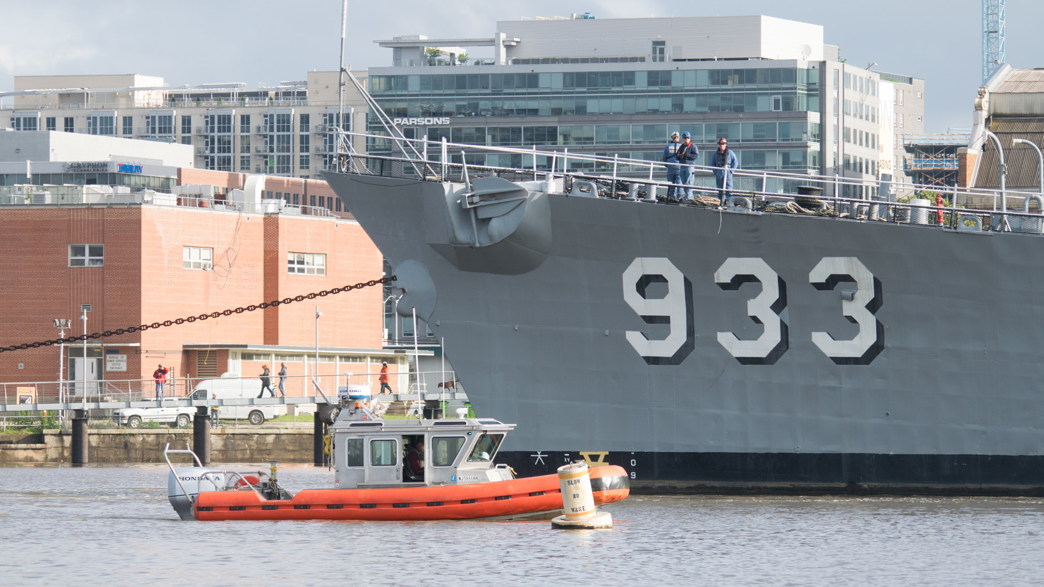 Sigma 150-500mm F5-6.3 DG OS HSM sample photo. Uss barry (dd-933) departs washington dc photography