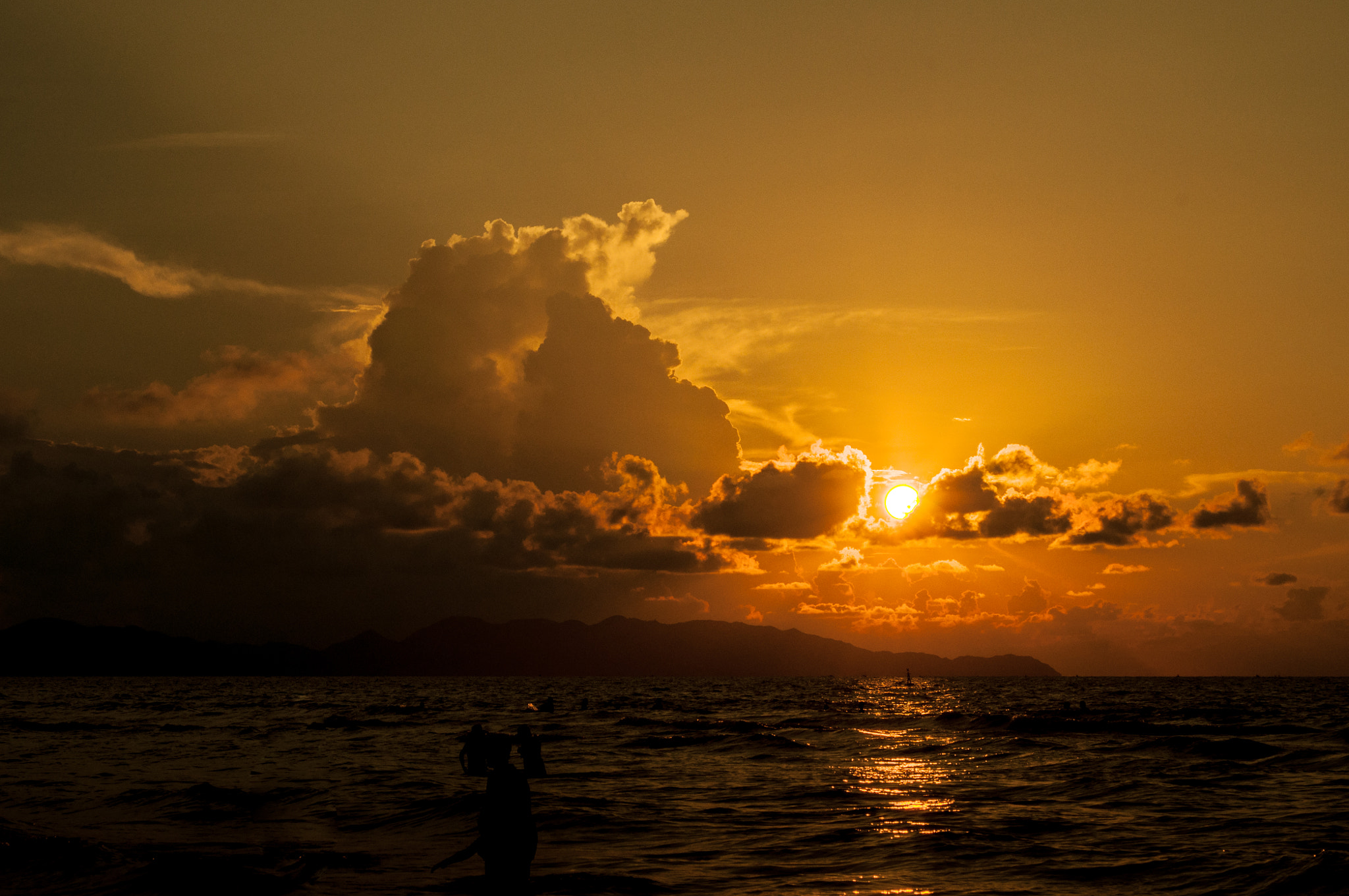 Nikon D90 + Nikon AF Micro-Nikkor 60mm F2.8D sample photo. Sunrise at vung tau beach photography