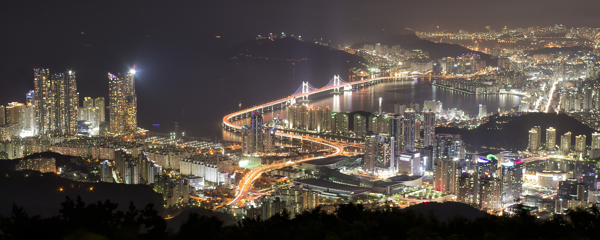 Pentax K-30 + Pentax smc DA 35mm F2.4 AL sample photo. Busan at night photography