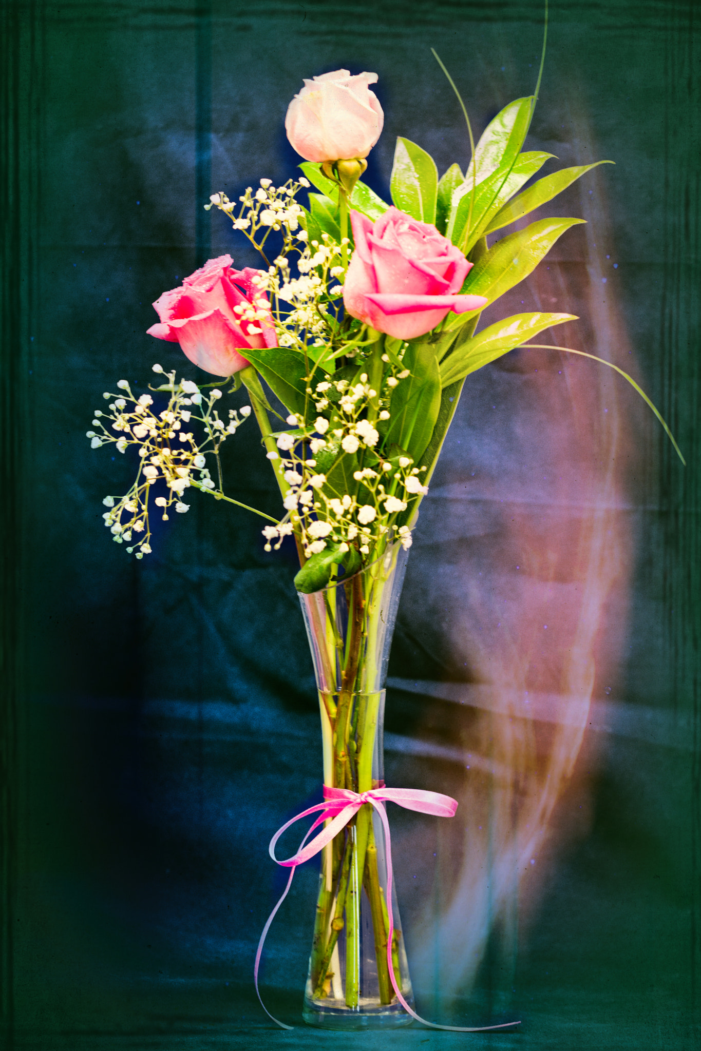 Sony a6000 + Canon EF 100mm F2.8L Macro IS USM sample photo. Three roses in a vase photography