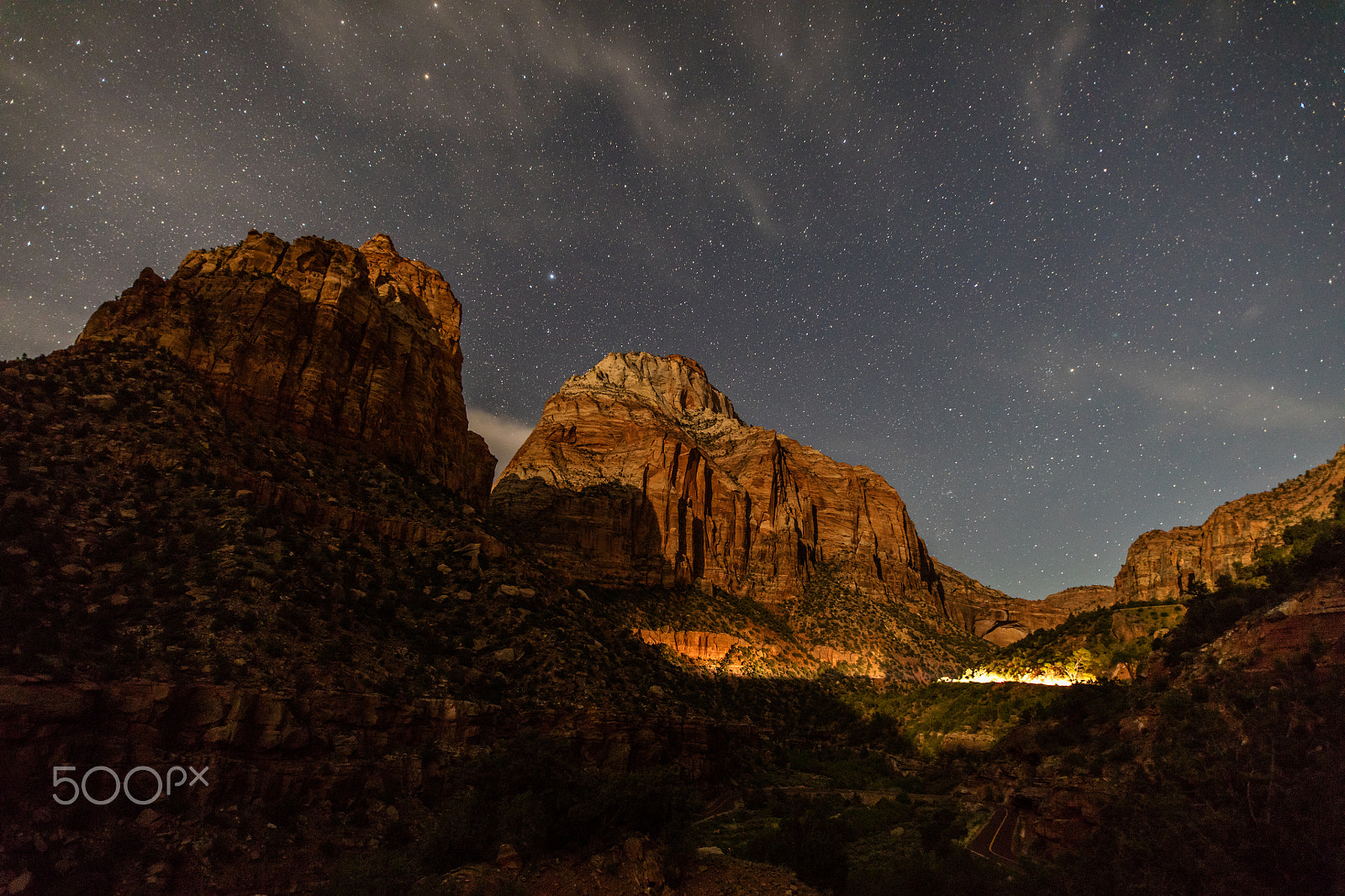 Sigma 20mm F1.4 DG HSM Art sample photo. Stars over zion national park photography