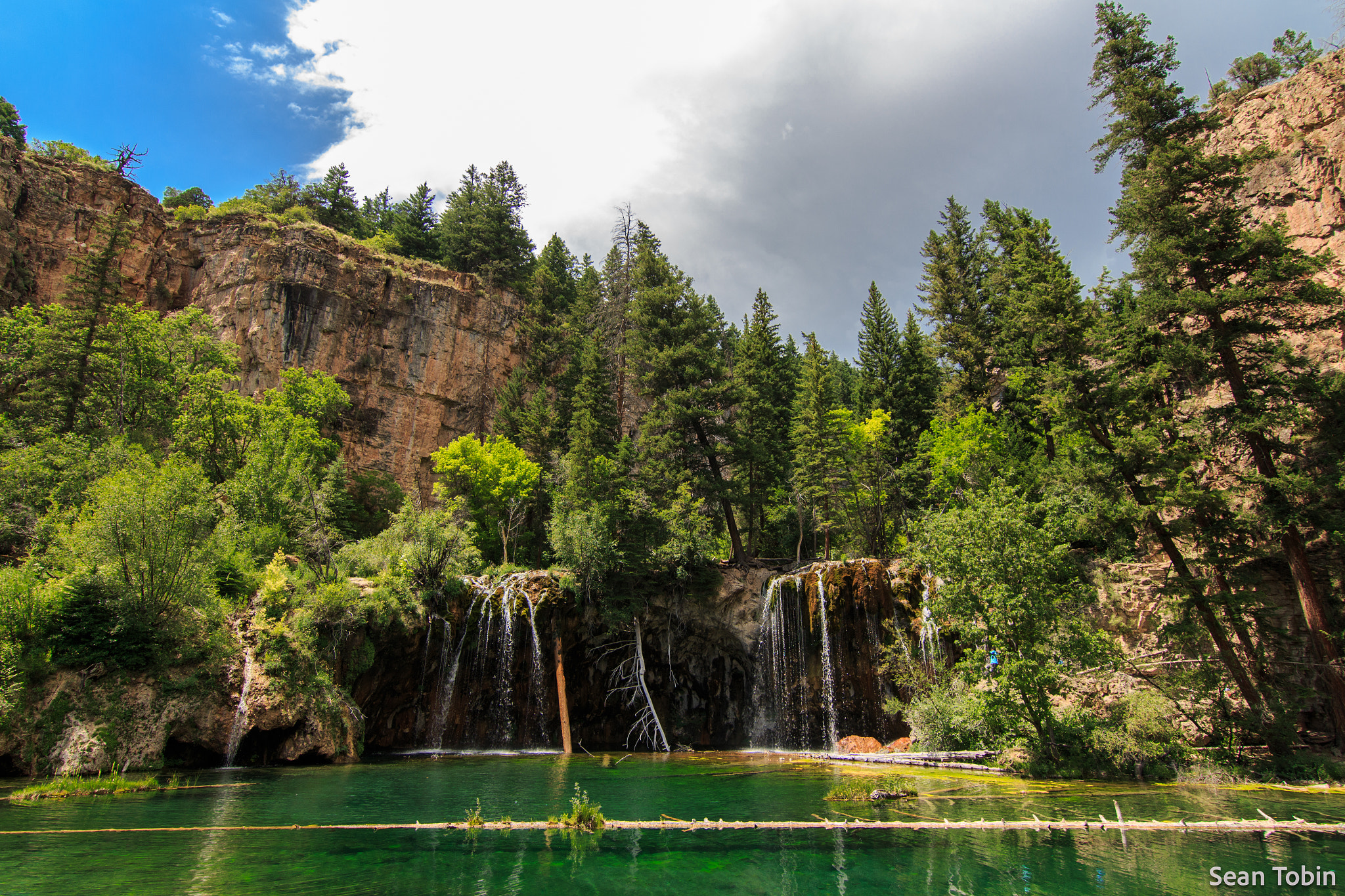 Canon EOS 100D (EOS Rebel SL1 / EOS Kiss X7) sample photo. Hanging lake photography