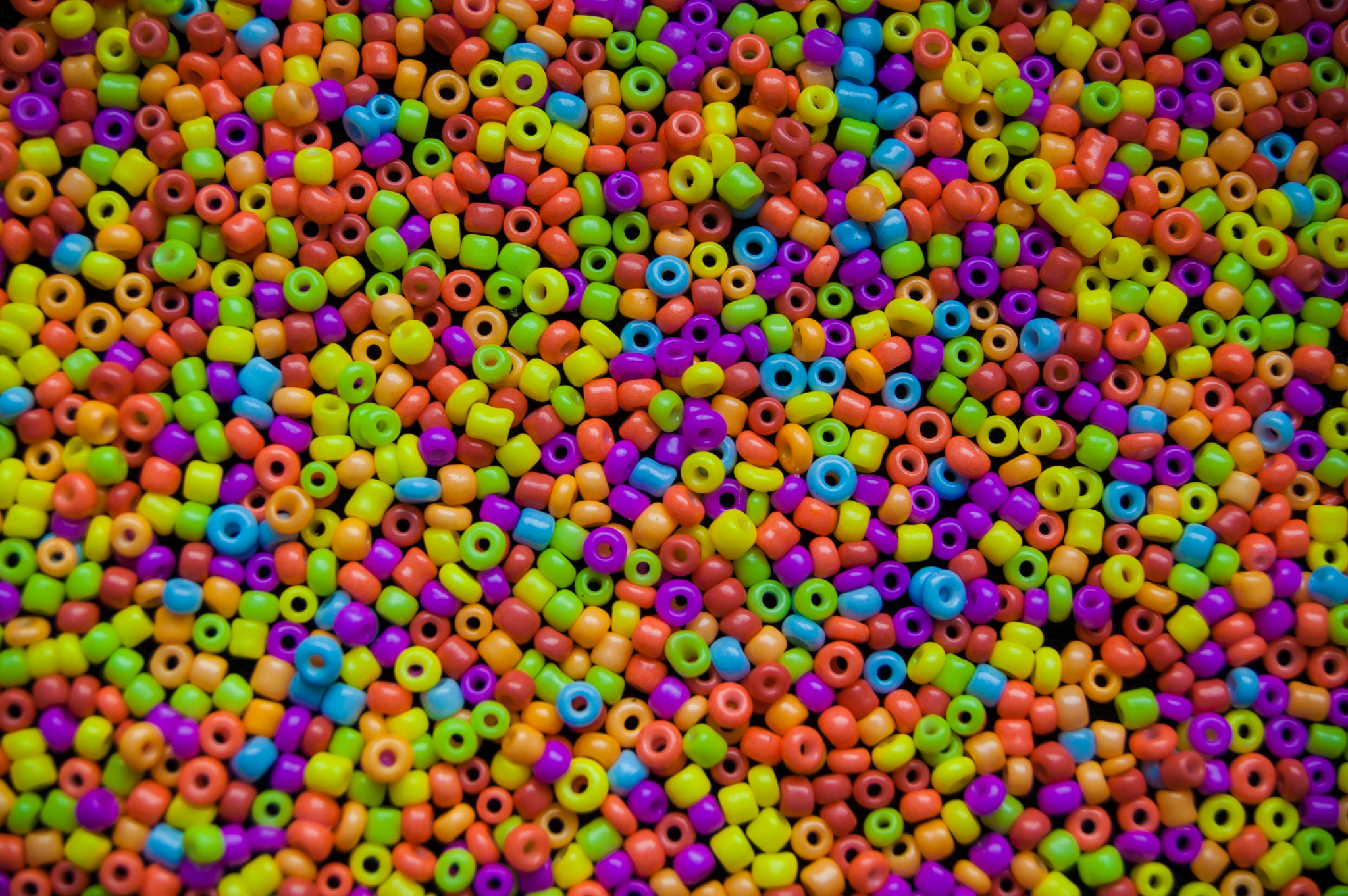 Sigma 18-50mm F3.5-5.6 DC sample photo. Beads photography