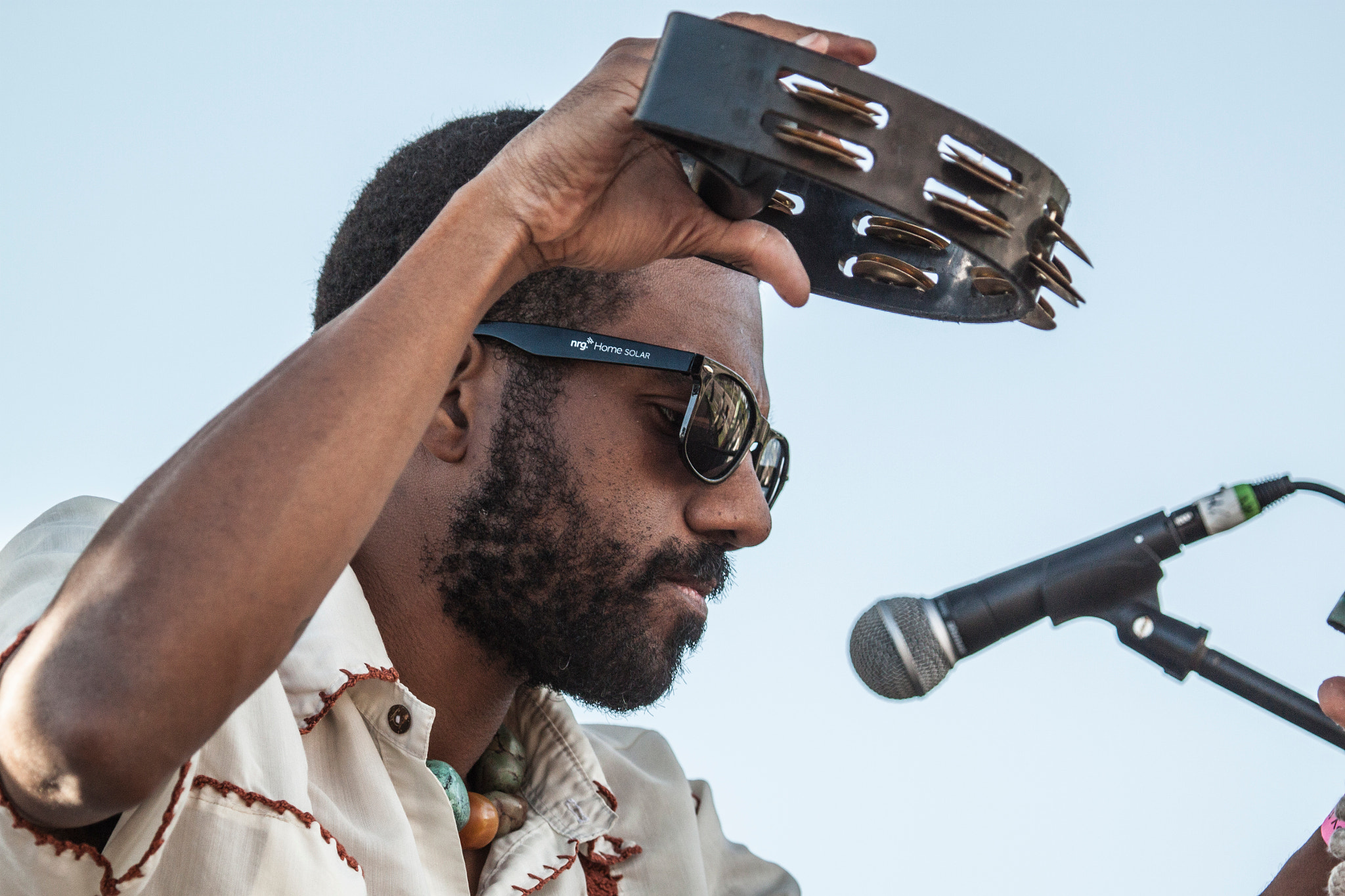 Canon EF 100-400mm F4.5-5.6L IS USM sample photo. Funky tambourine man photography