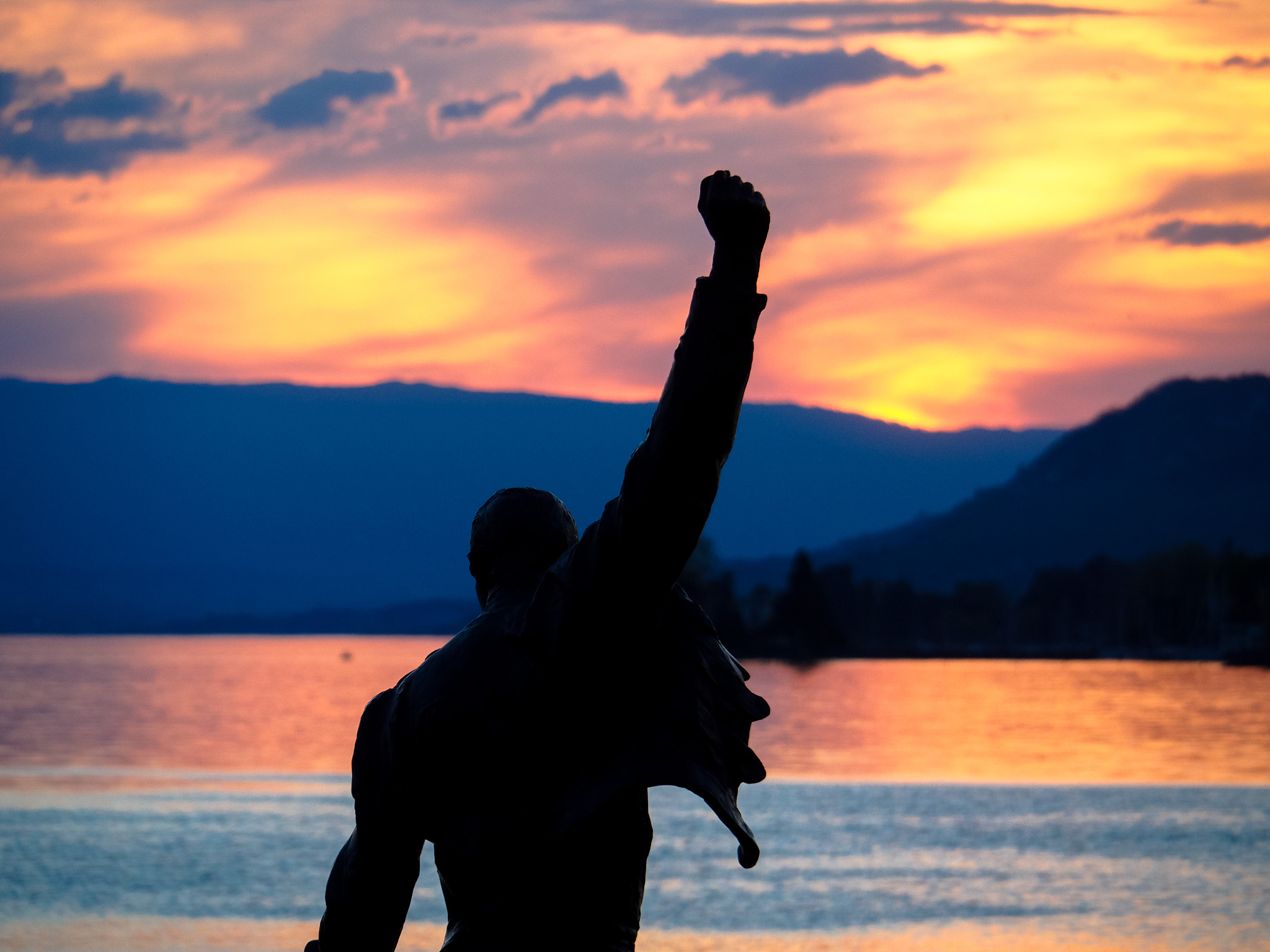 OLYMPUS M.14-150mm F4.0-5.6 II sample photo. Freddie mercury @ montreux photography