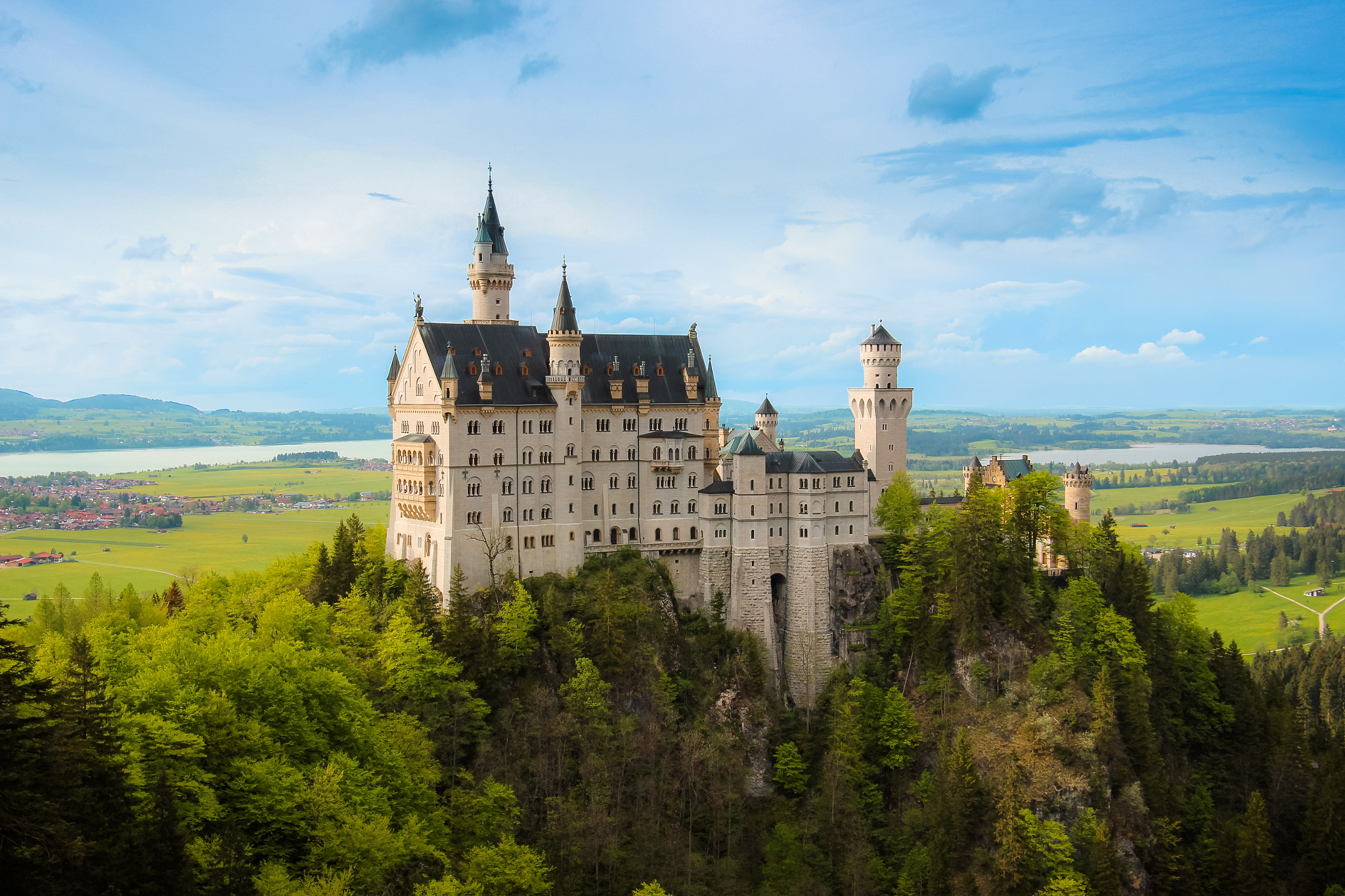 Canon EF-S 18-135mm F3.5-5.6 IS STM sample photo. Neuschwanstein photography