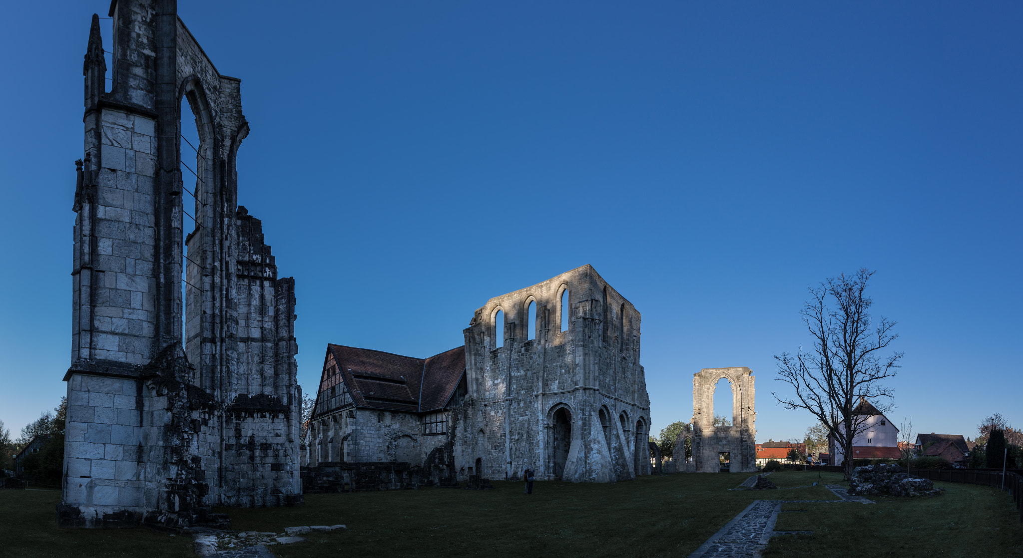 Pentax K-3 II + Pentax smc DA 15mm F4 ED AL Limited sample photo. Morninglight touching old ruins photography