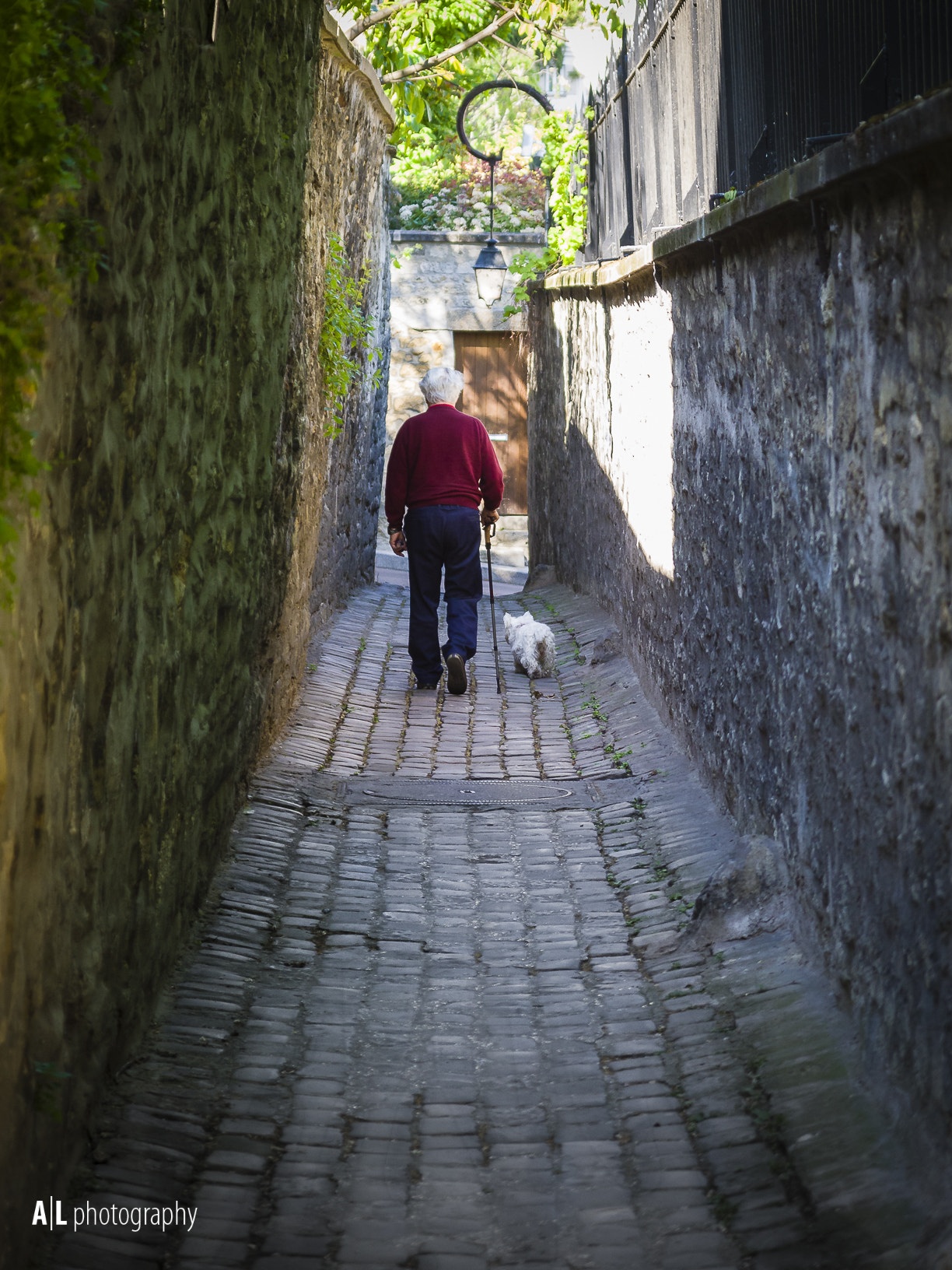 Pentax K-5 + Sigma 17-70mm F2.8-4 DC Macro OS HSM sample photo. Le monsieur de la rue berton photography