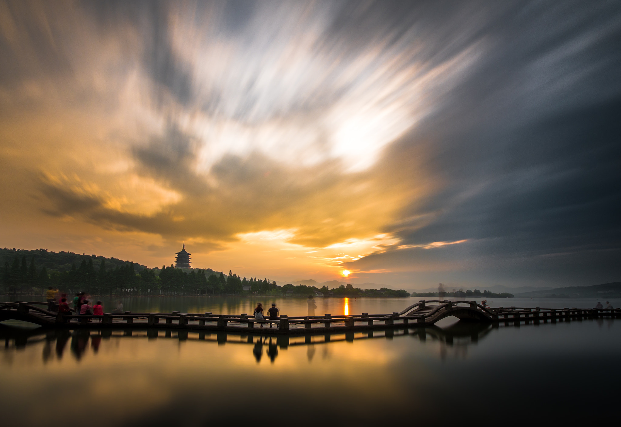 Sigma AF 10-20mm F4-5.6 EX DC sample photo. Explosive sky photography