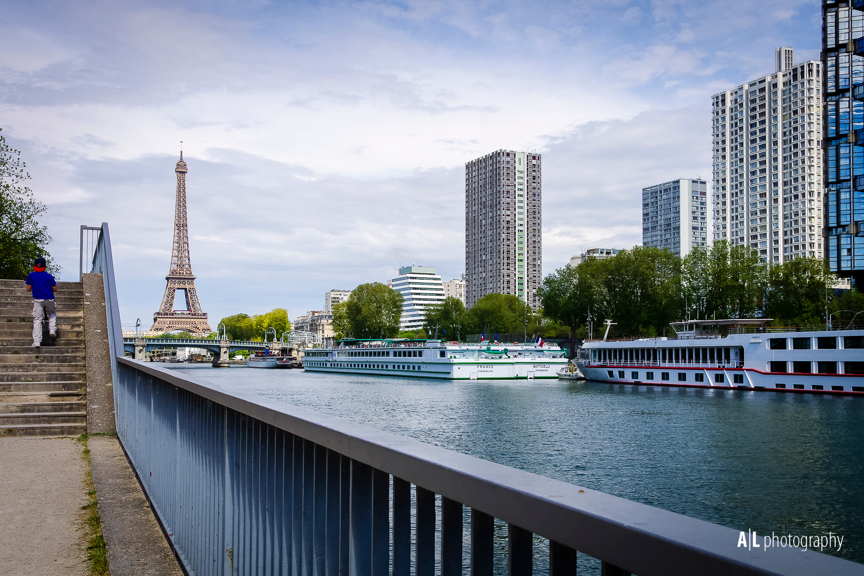 Sigma 17-70mm F2.8-4 DC Macro OS HSM sample photo. Mathis et la tour photography