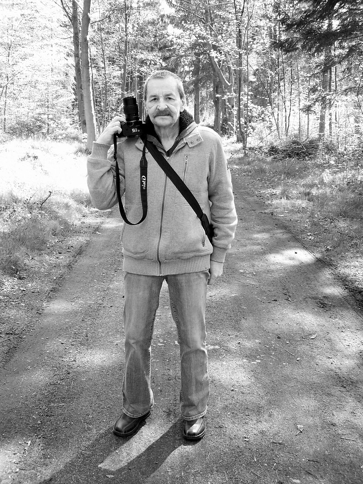 Olympus FE100,X710 sample photo. Me in the forest photography