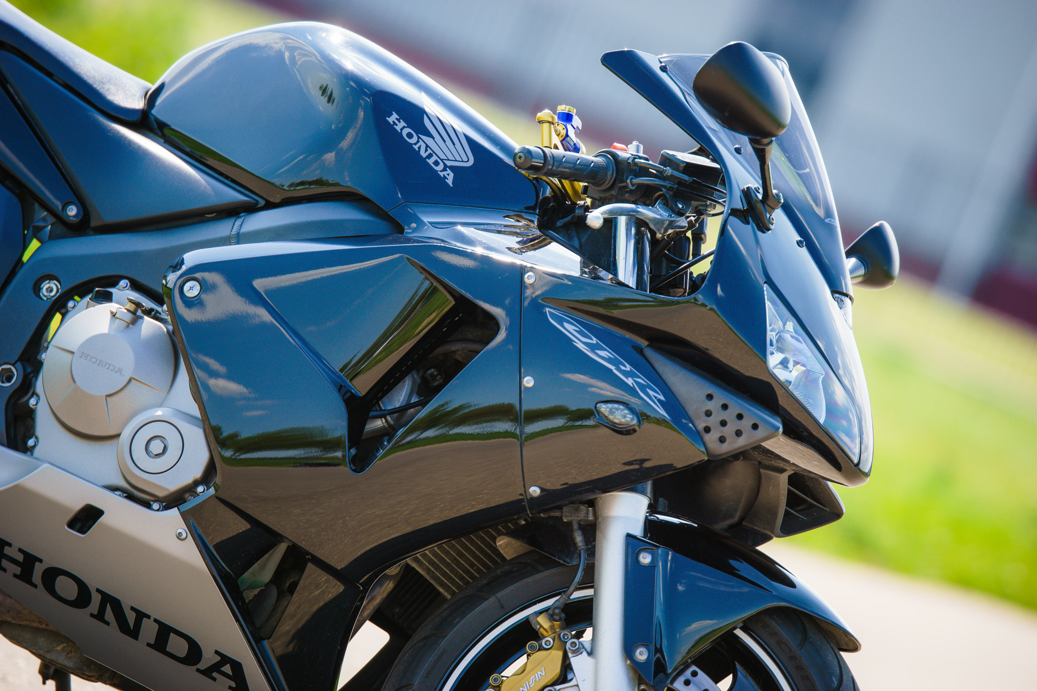 Sony ILCA-77M2 + Tamron SP 70-200mm F2.8 Di VC USD sample photo. Enjoying the ride photography