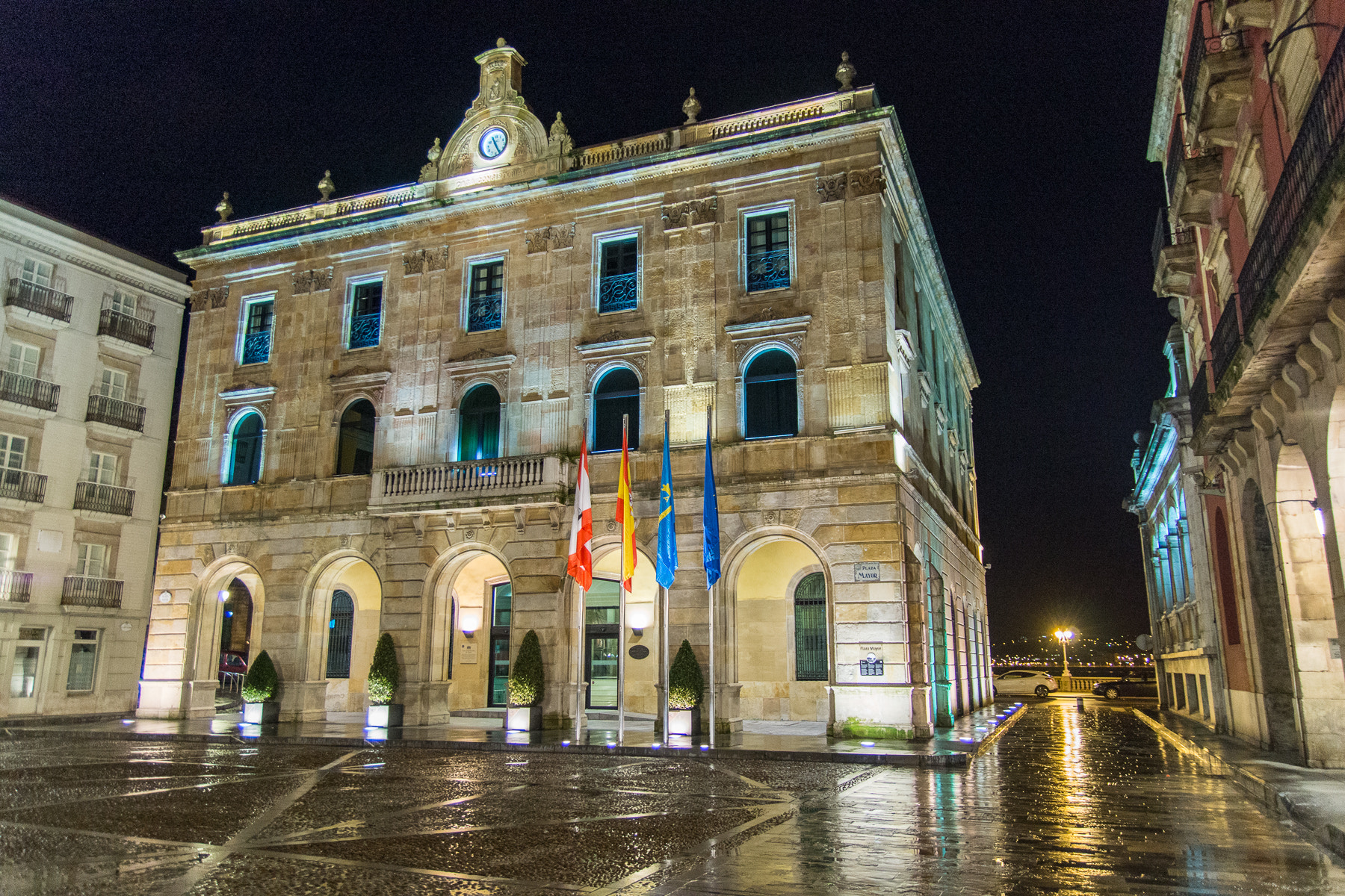 Sony SLT-A77 sample photo. Gijón  town hall photography