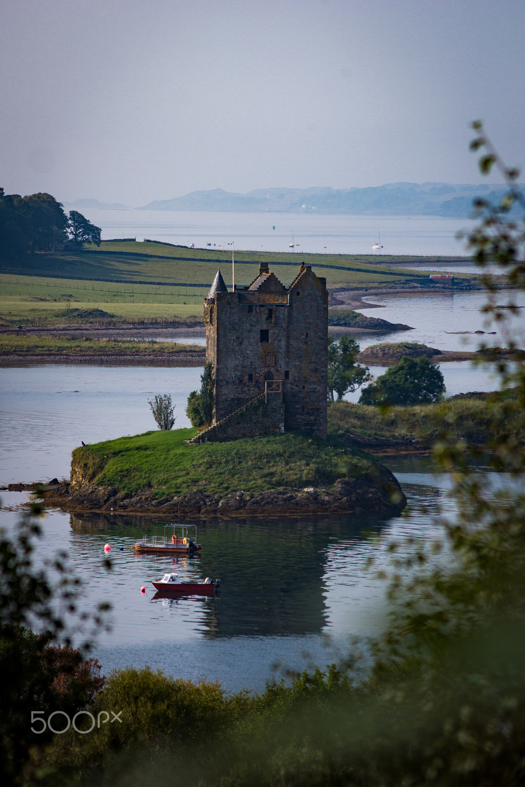 Sony SLT-A77 + Sigma 70-300mm F4-5.6 DL Macro sample photo. Looking down at castle stalker photography
