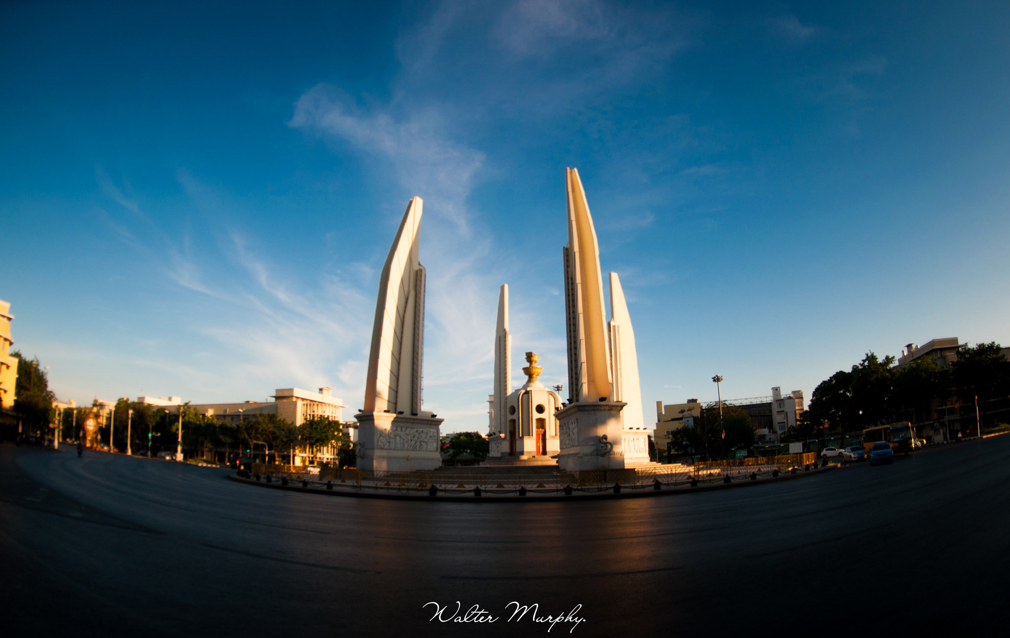 Nikon AF DX Fisheye-Nikkor 10.5mm F2.8G ED sample photo. Democracy monument photography