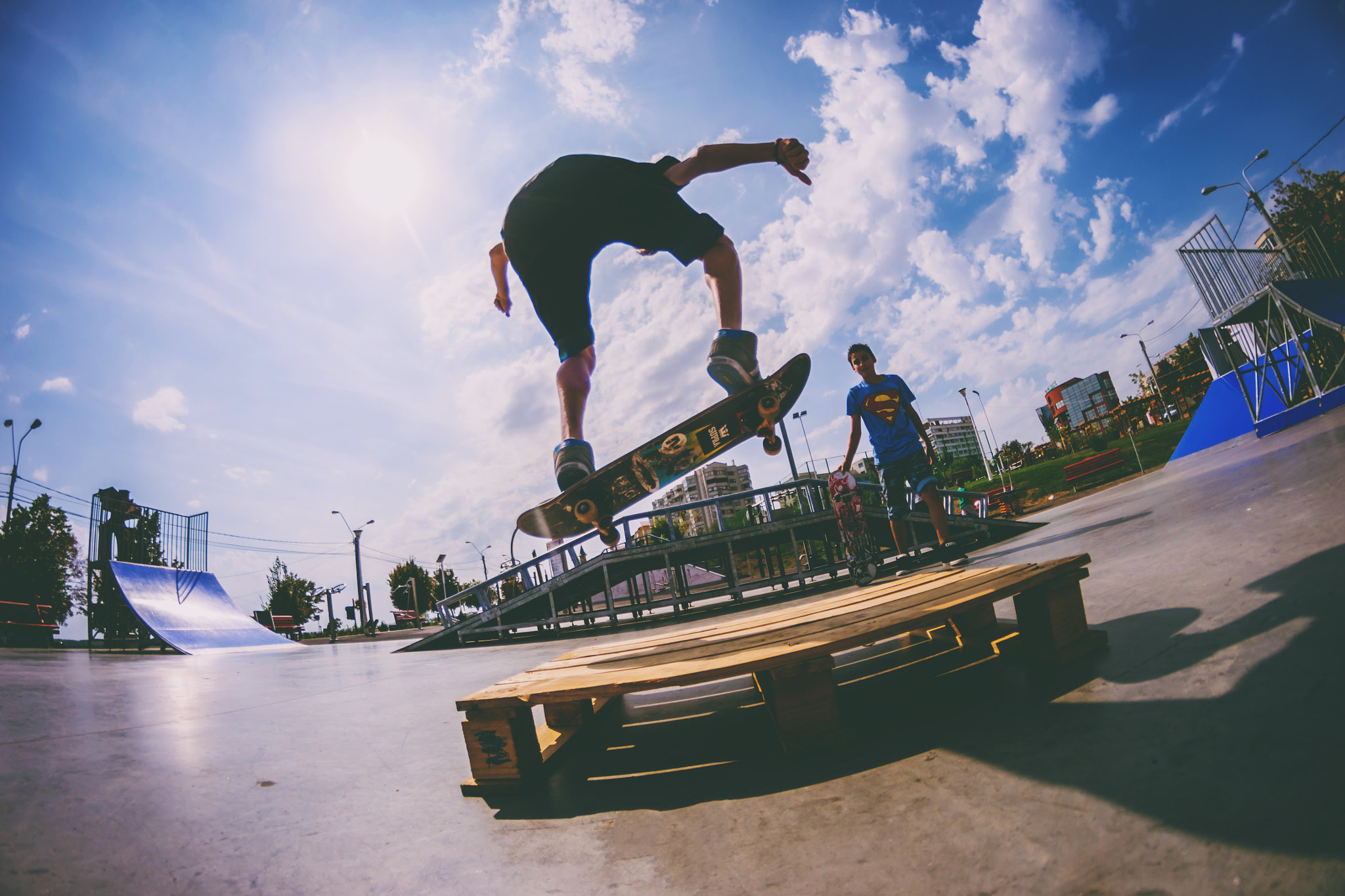 Samyang 8mm F3.5 Aspherical IF MC Fisheye sample photo. Ollie over pallet photography