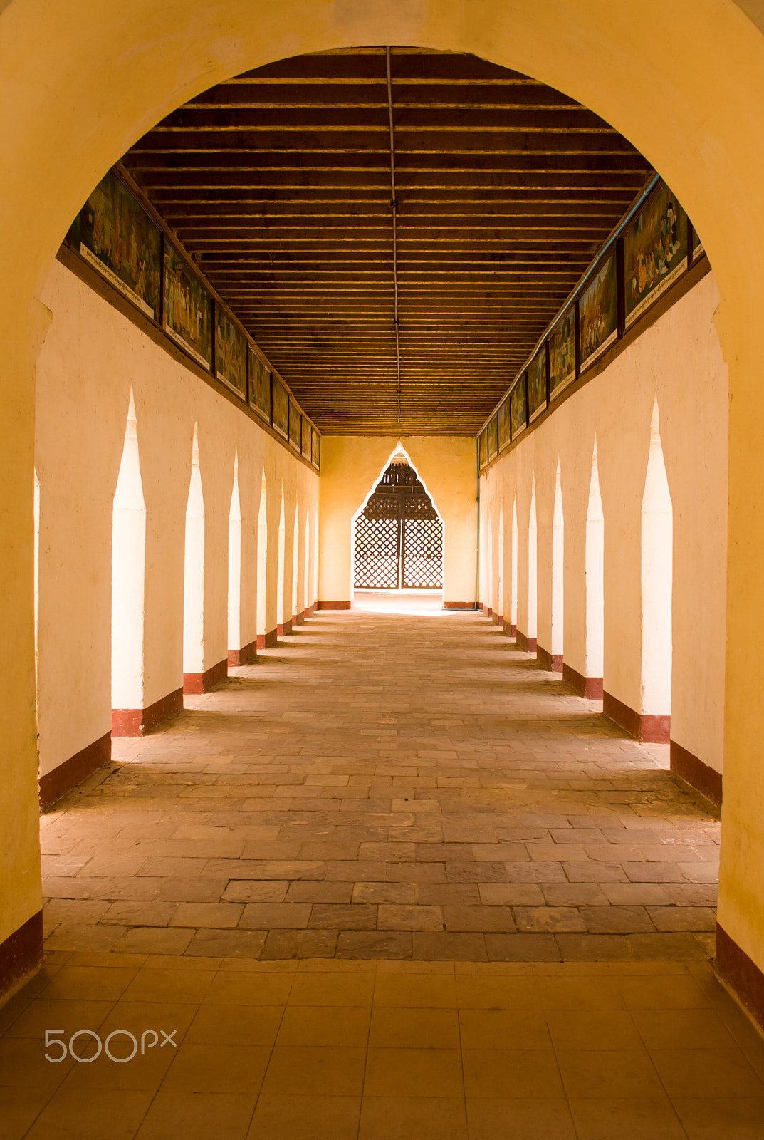 Canon EF-S 18-55mm f/3.5-5.6 USM sample photo. Top gate portal photography