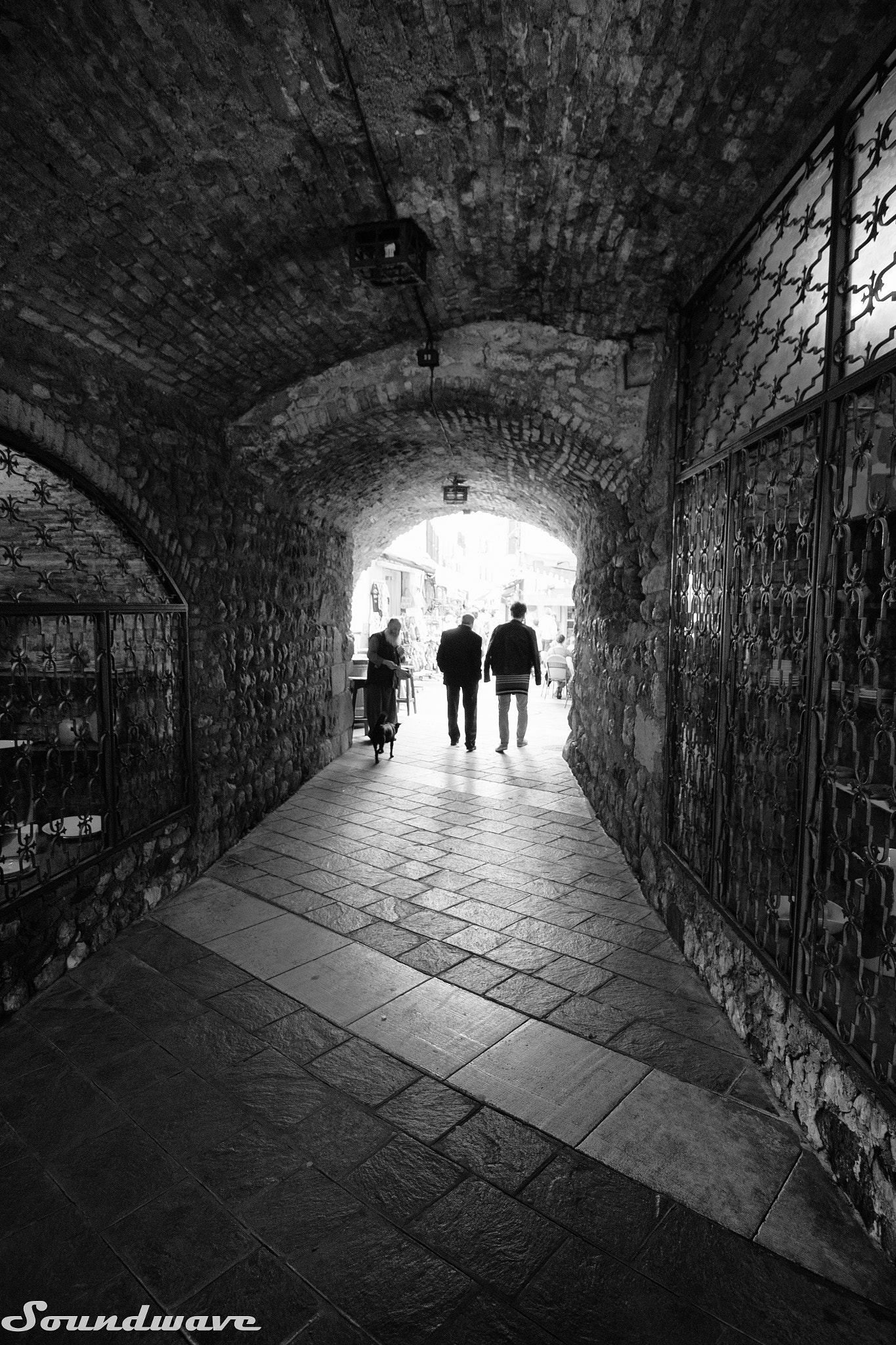 Tokina AT-X 12-28mm F4 Pro DX sample photo. Alley at lazise photography