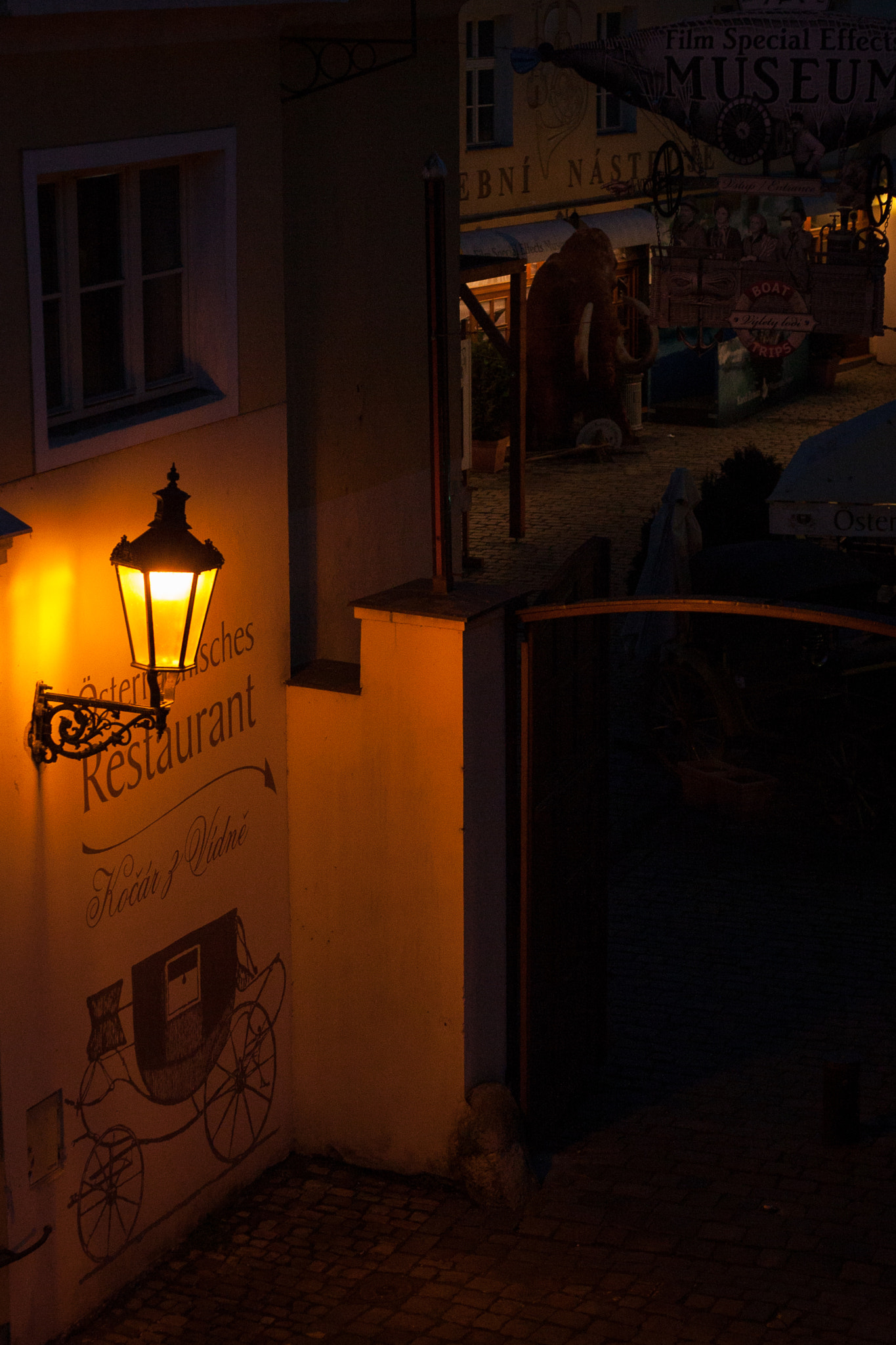 Canon EOS 30D + Canon EF 50mm F1.8 STM sample photo. Prague by night photography