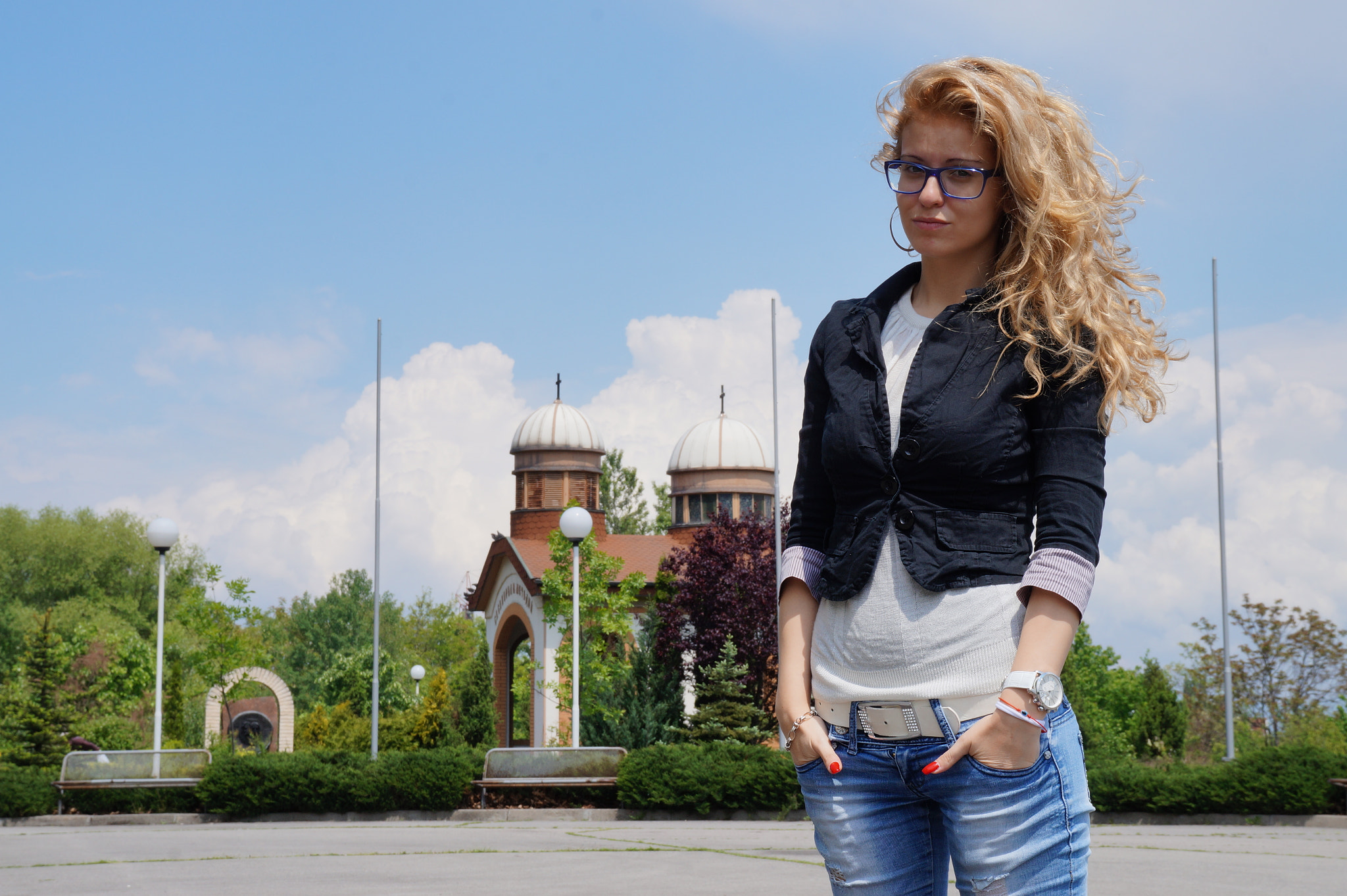 Sony FE 28-70mm F3.5-5.6 OSS sample photo. Svetla and the chapel photography