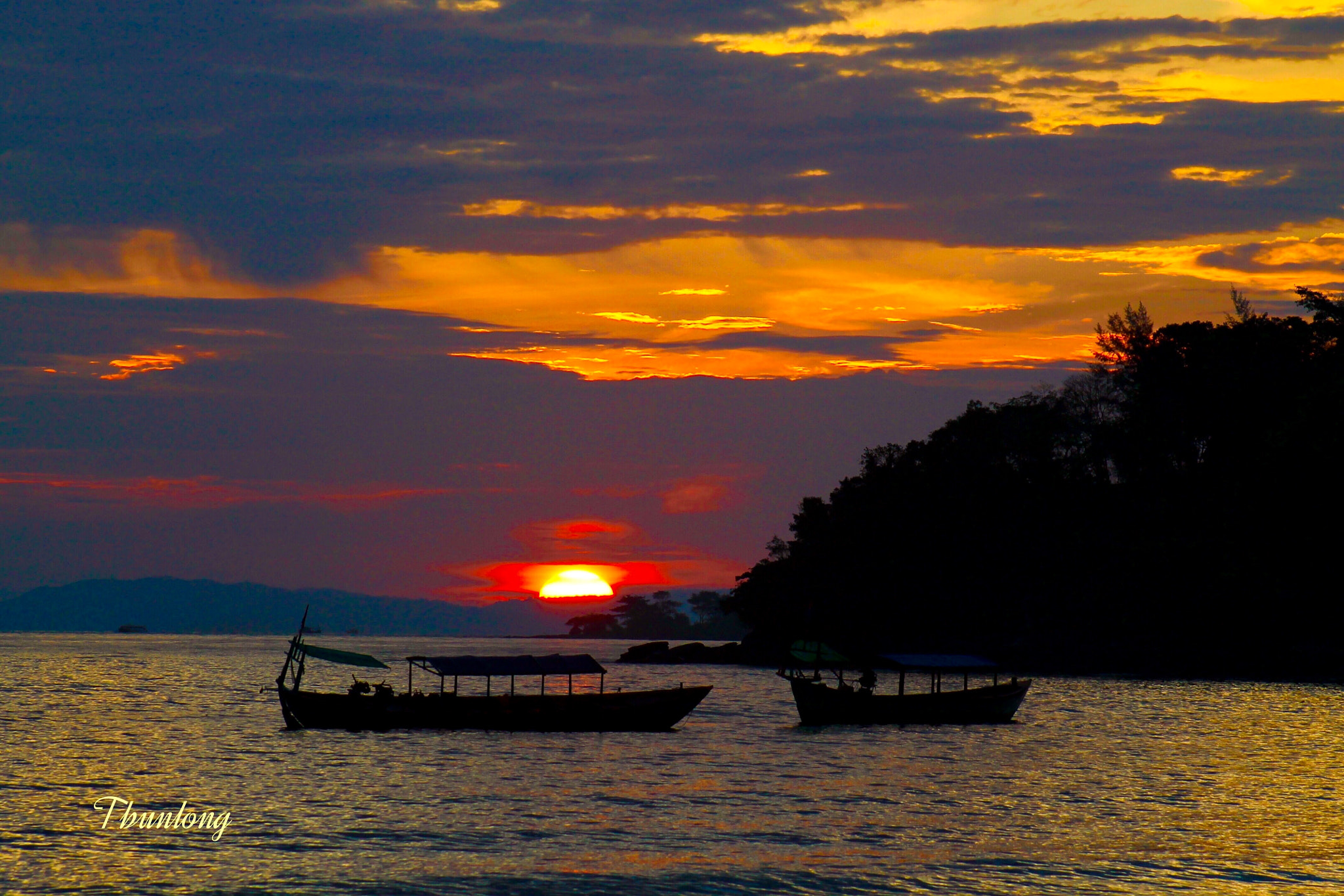 Canon EF75-300mm f/4-5.6 sample photo. Half sunset ! photography