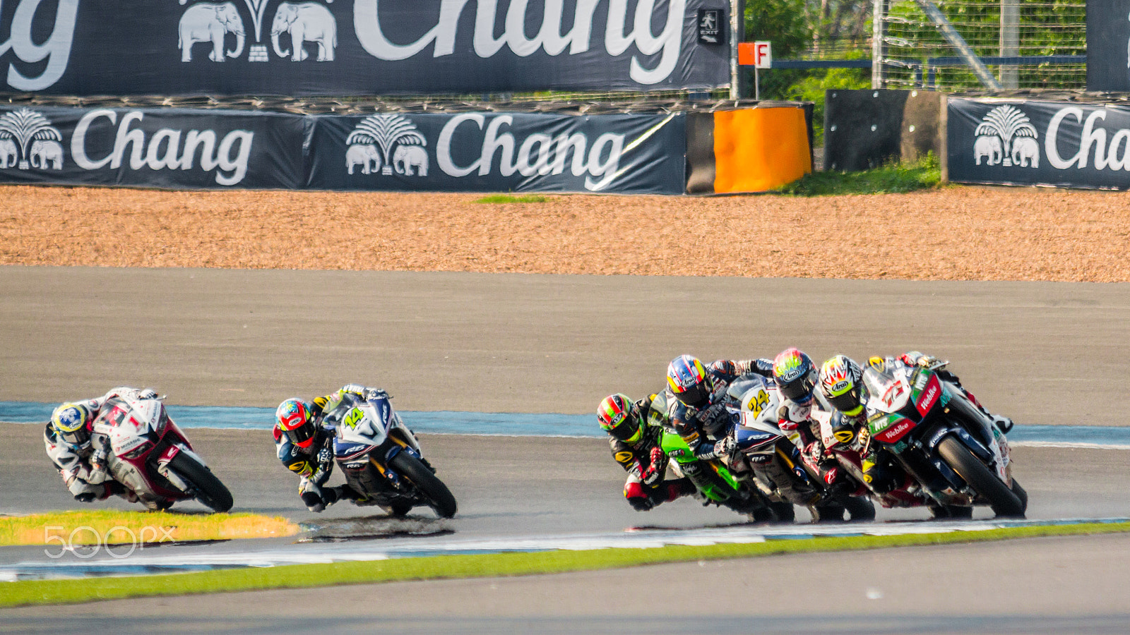 Canon EF 35-350mm F3.5-5.6L USM sample photo. Sixsome_asia road racing 2016 photography