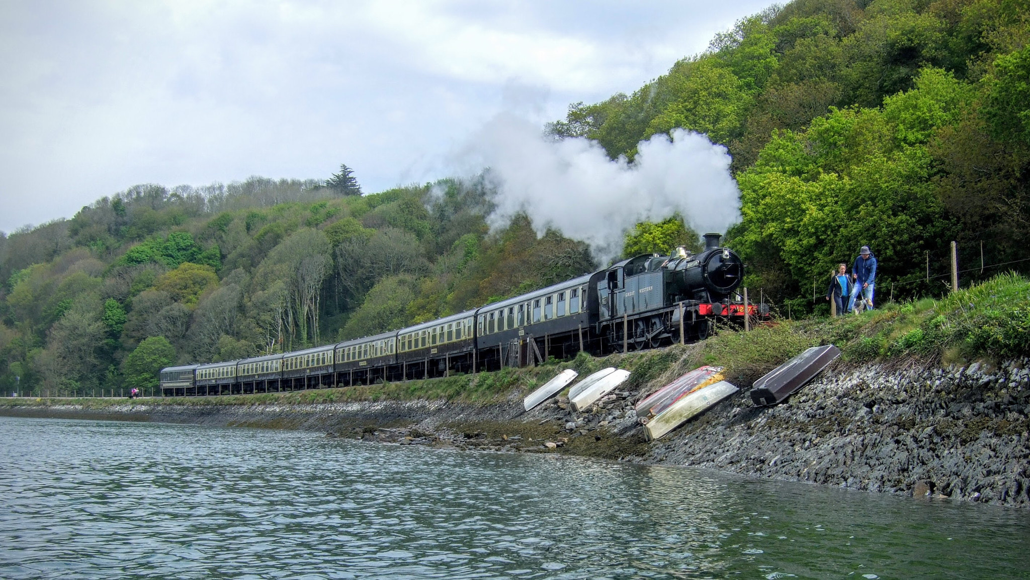 Fujifilm FinePix F31fd sample photo. Steam train at dartmouth photography