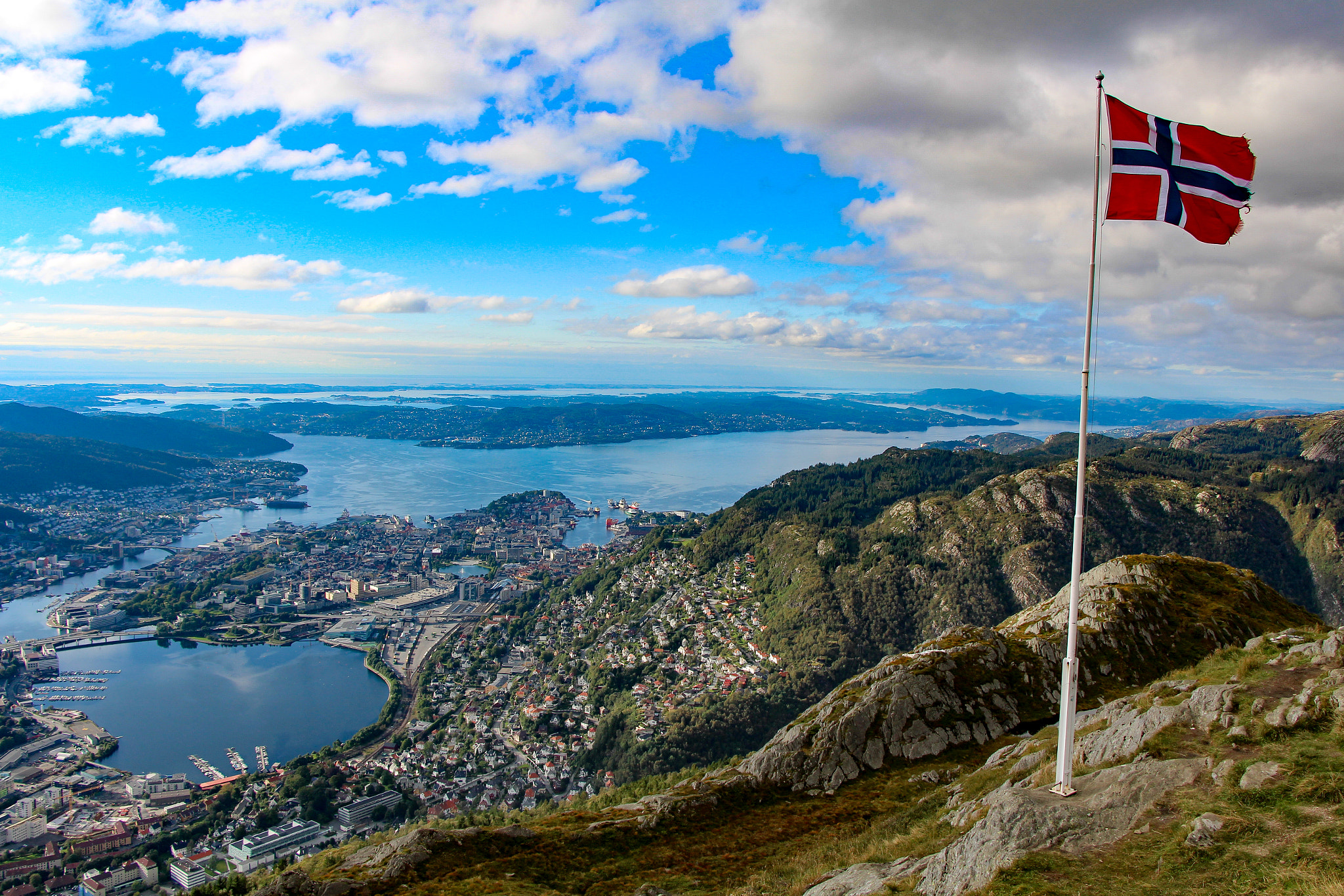 Canon EF-S 18-135mm F3.5-5.6 IS STM sample photo. Bergen from ulriken photography