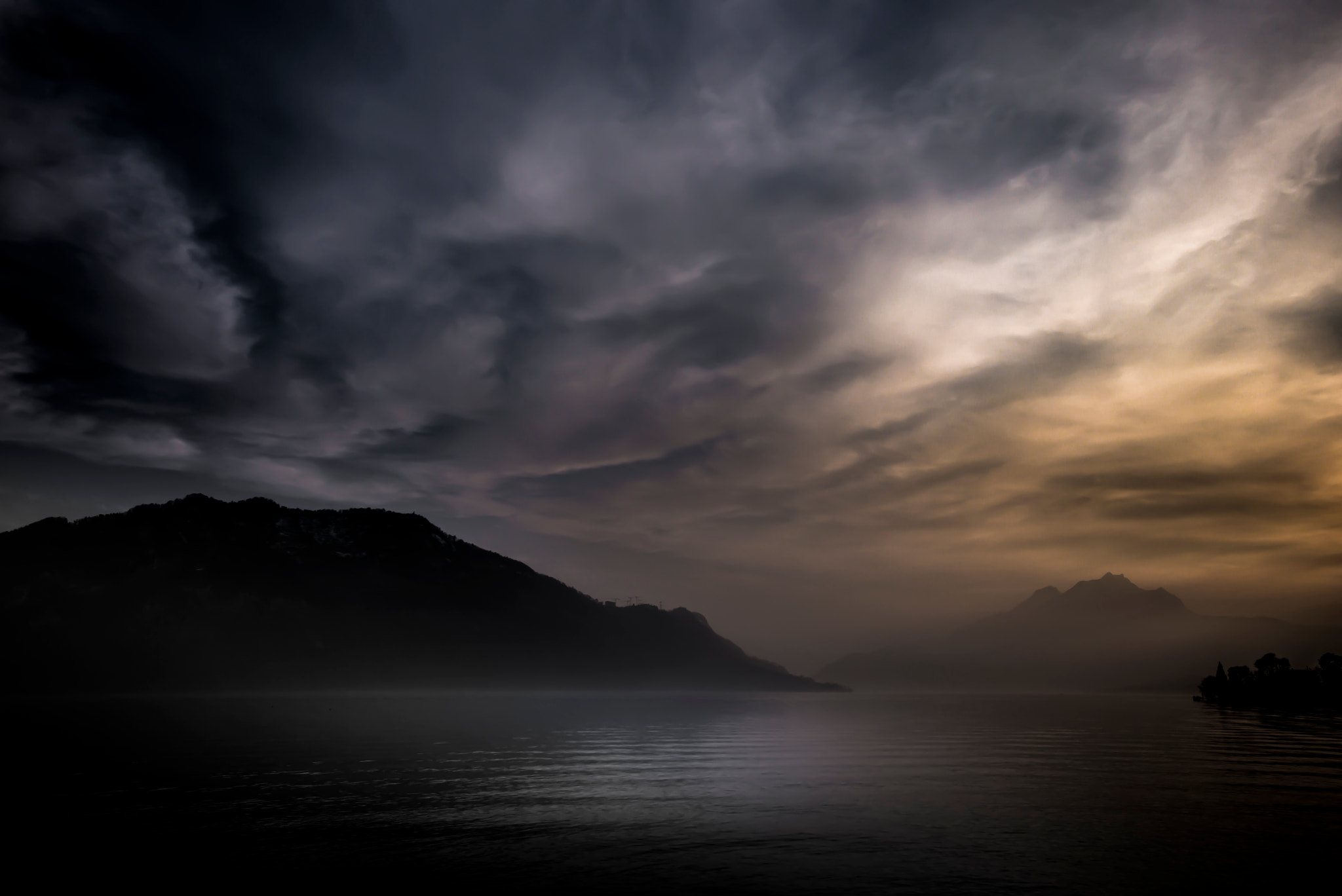 Leica Summilux-M 21mm F1.4 Asph sample photo. A mystic mood from the lake lucerne. pic by thomas biasotto photography