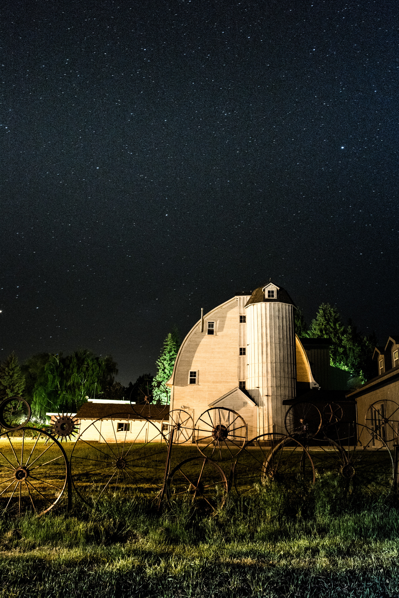 Samyang 12mm F2.8 ED AS NCS Fisheye sample photo. Starry night at dahmen barn photography